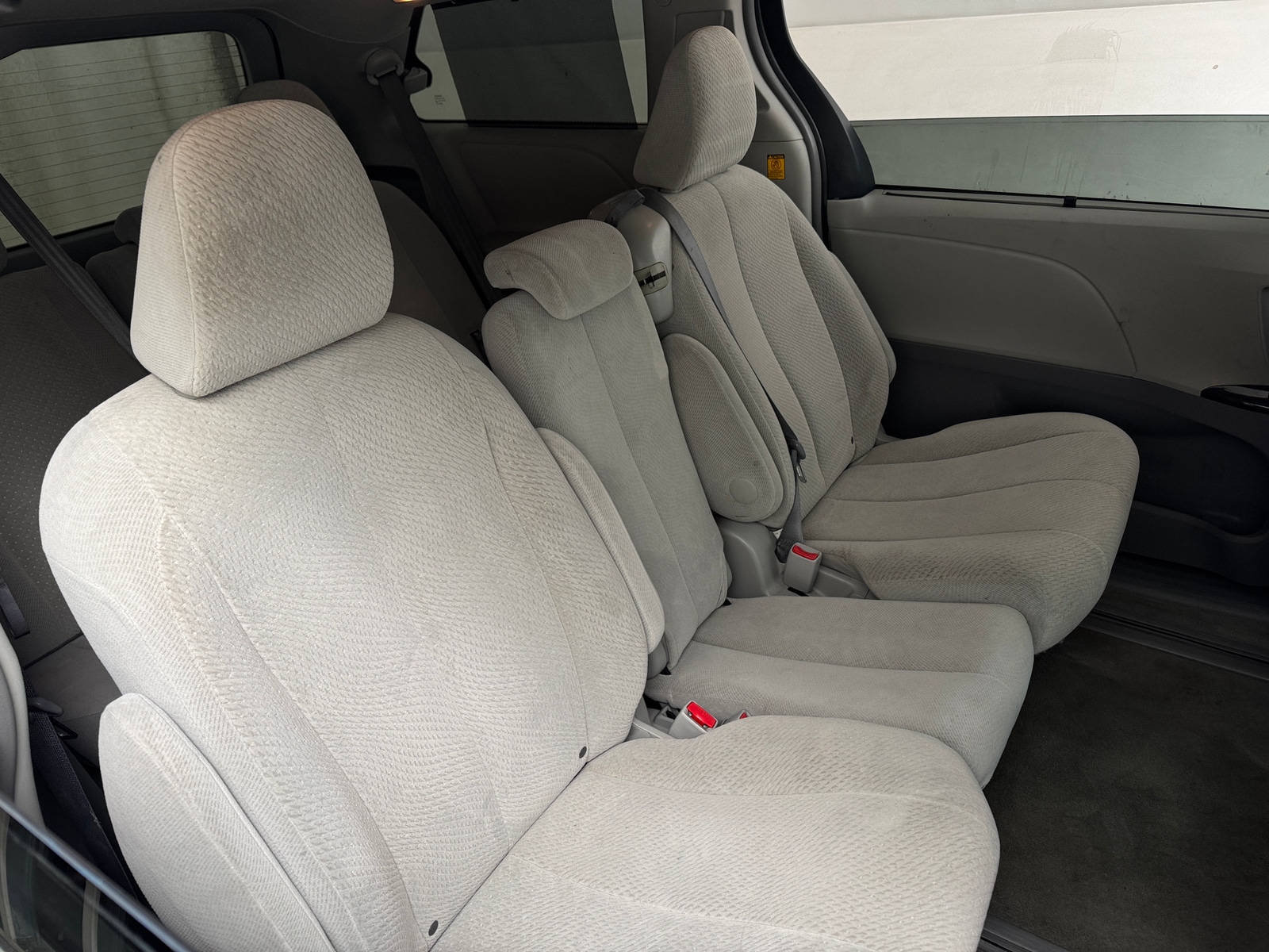 Thumbnail: 2013 Toyota Sienna - 6