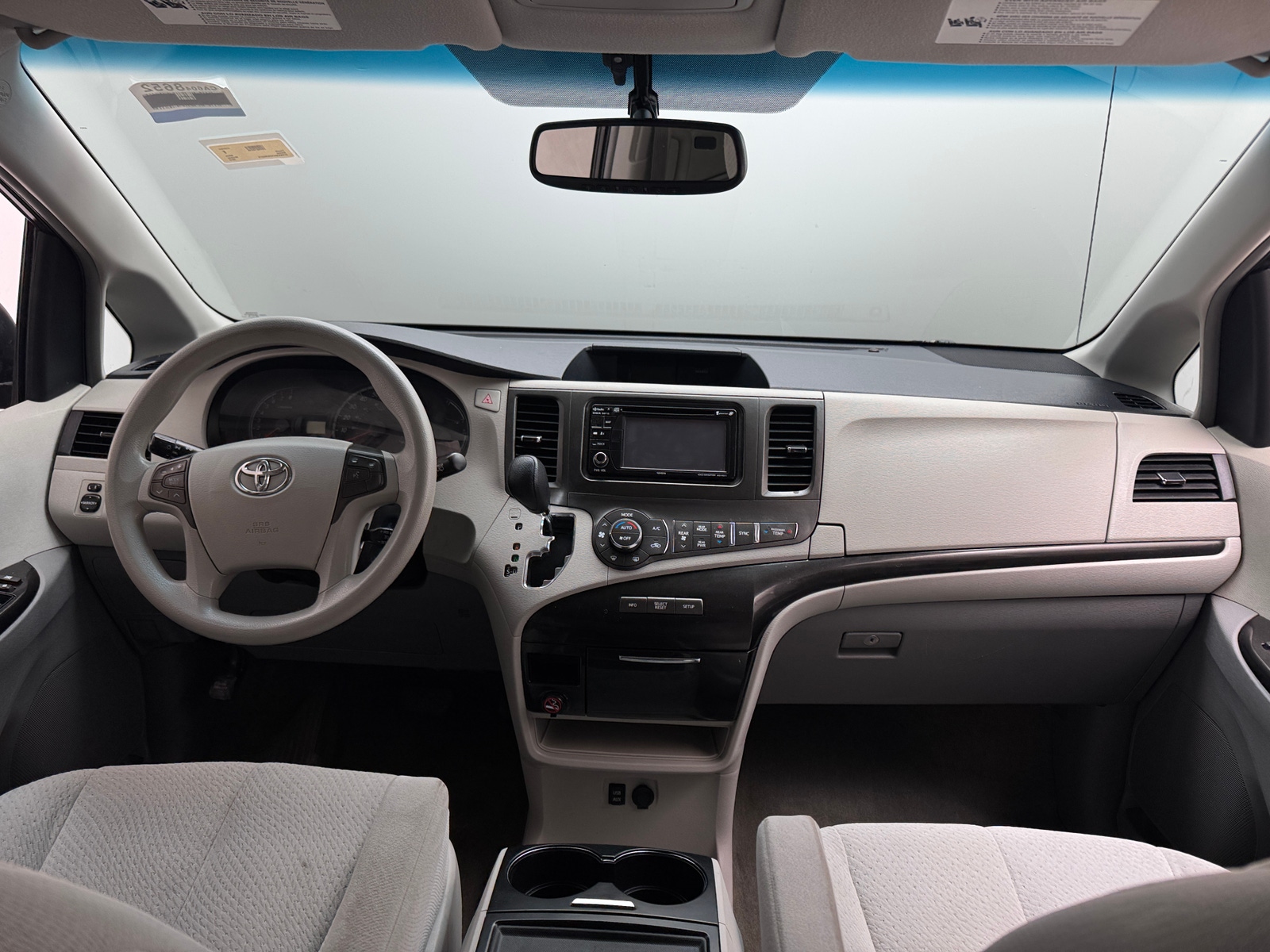 Thumbnail: 2013 Toyota Sienna - 3
