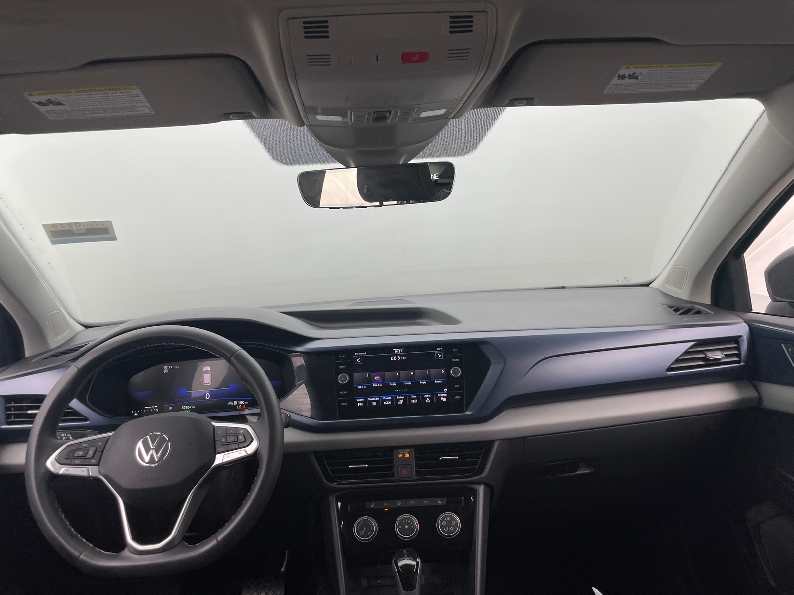 Thumbnail: 2023 Volkswagen Taos - 3