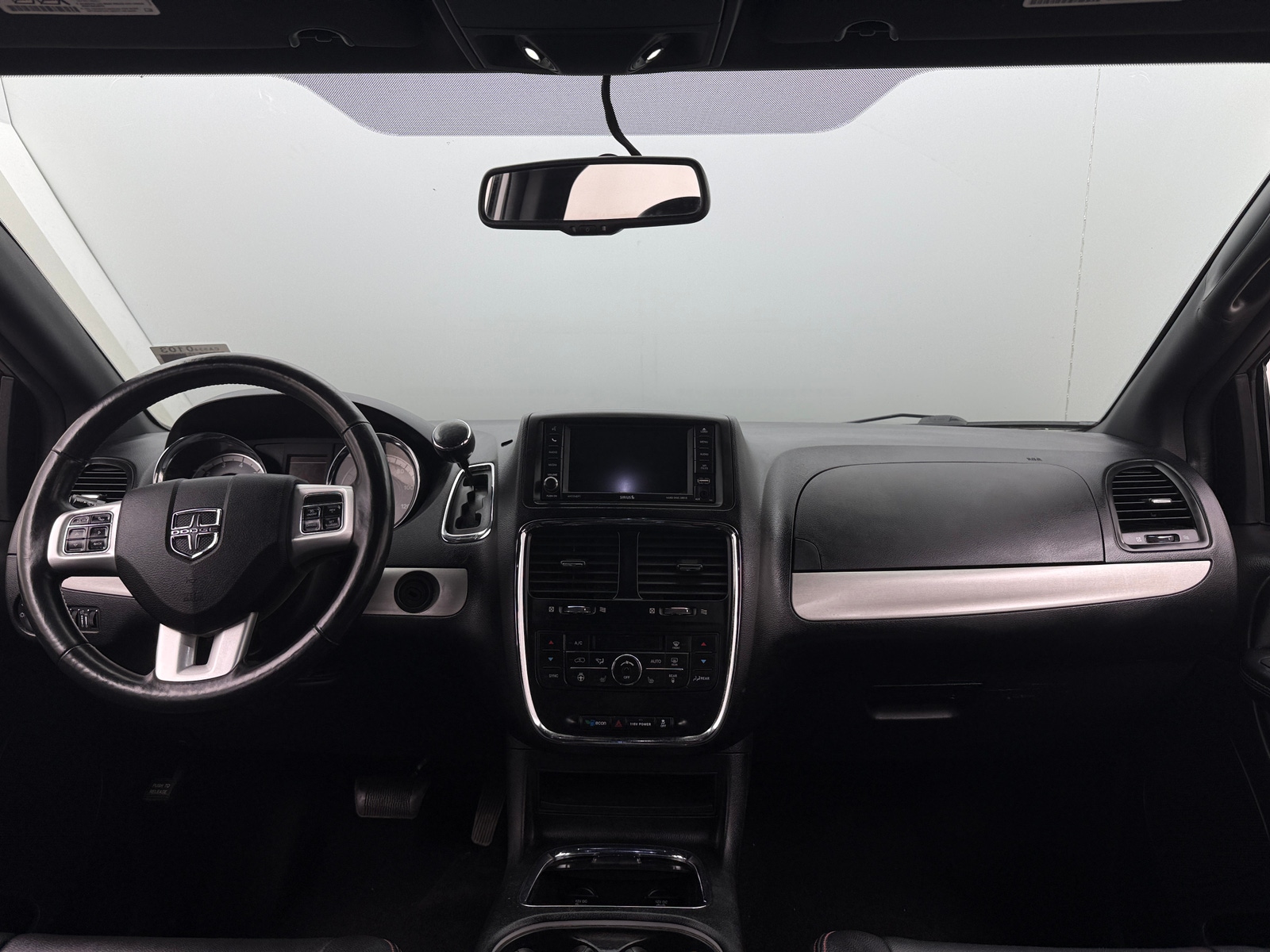 Thumbnail: 2017 Dodge Grand Caravan - 2