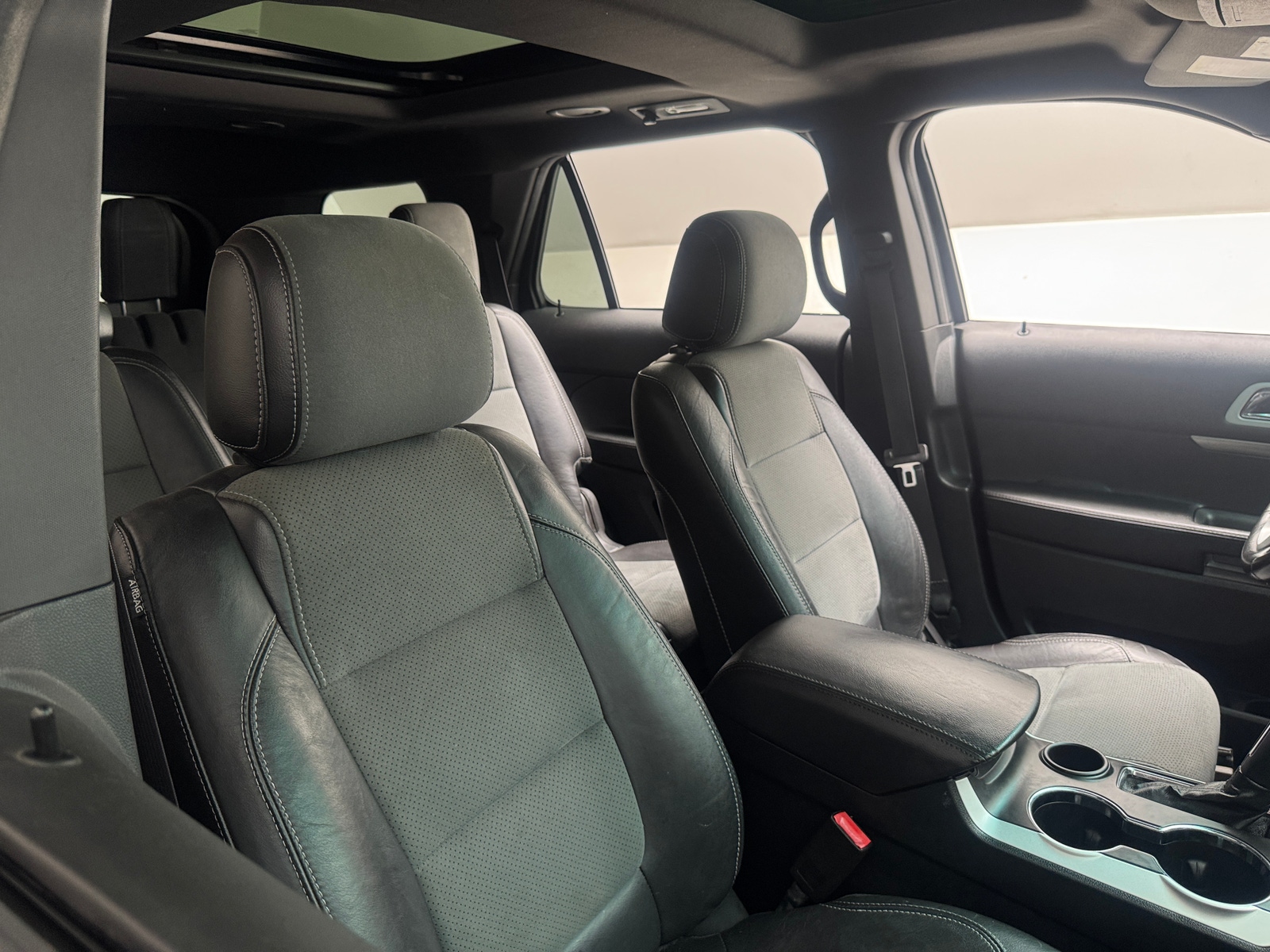 Thumbnail: 2015 Ford Explorer - 2