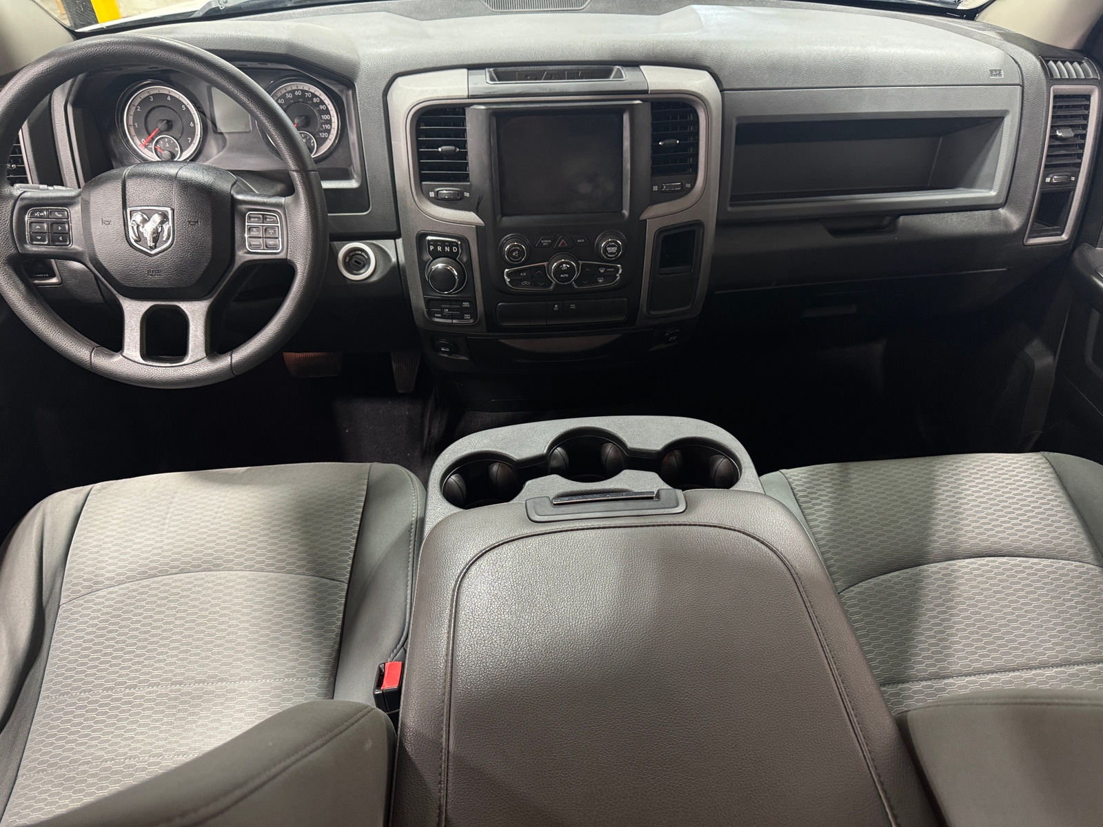 Thumbnail: 2019 RAM 1500 Classic - 3