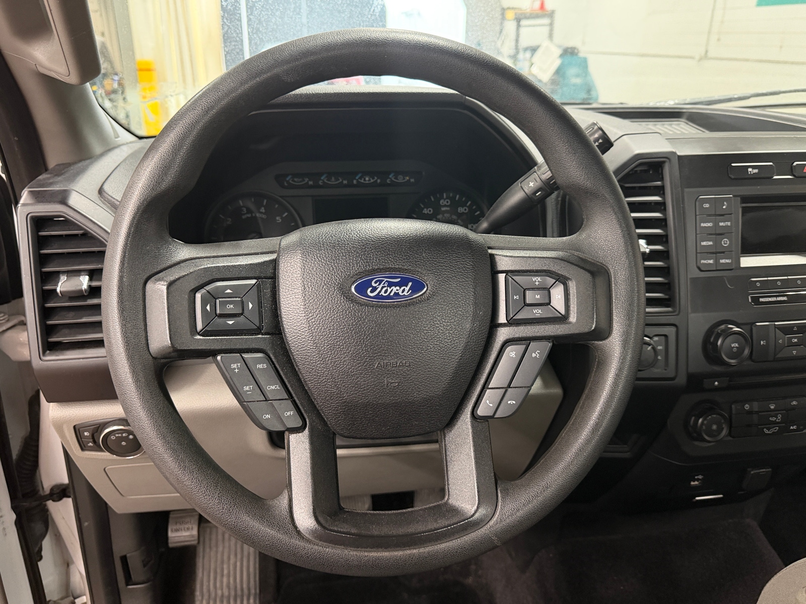 Thumbnail: 2017 Ford Econoline - 5