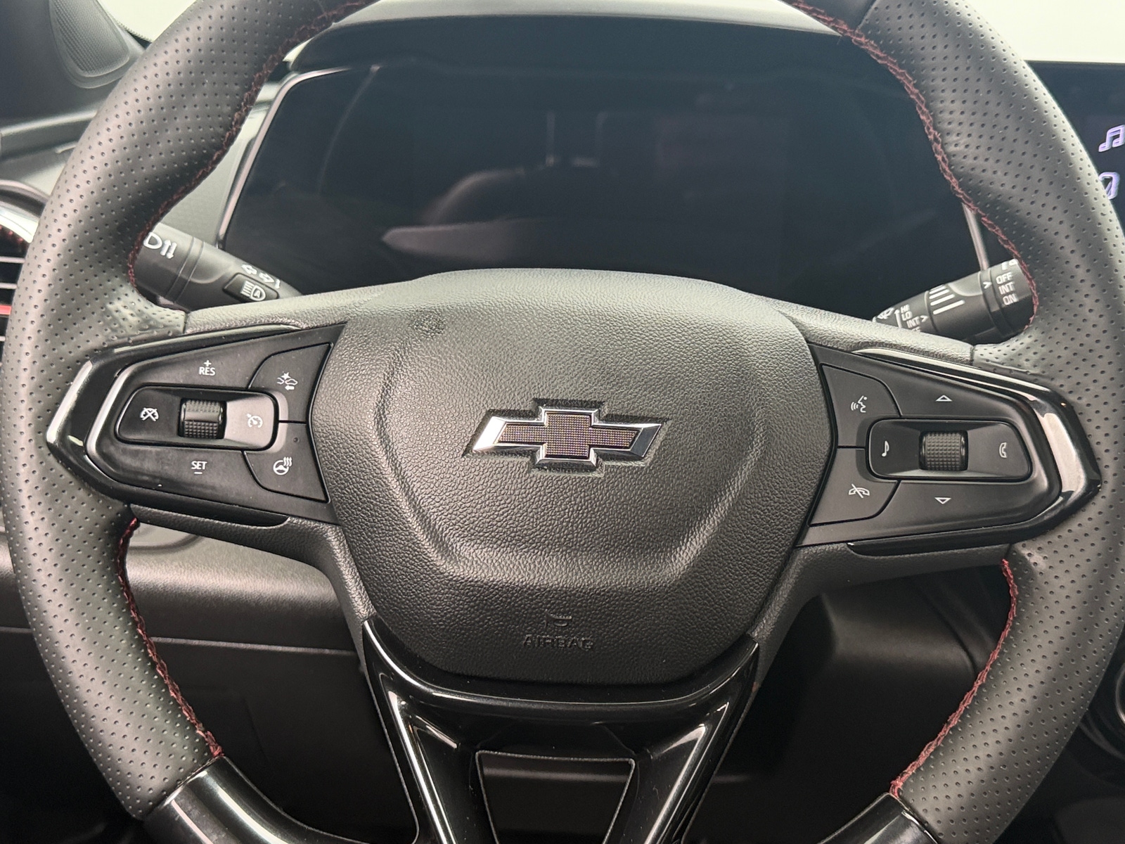 Thumbnail: 2025 Chevrolet Trax - 4