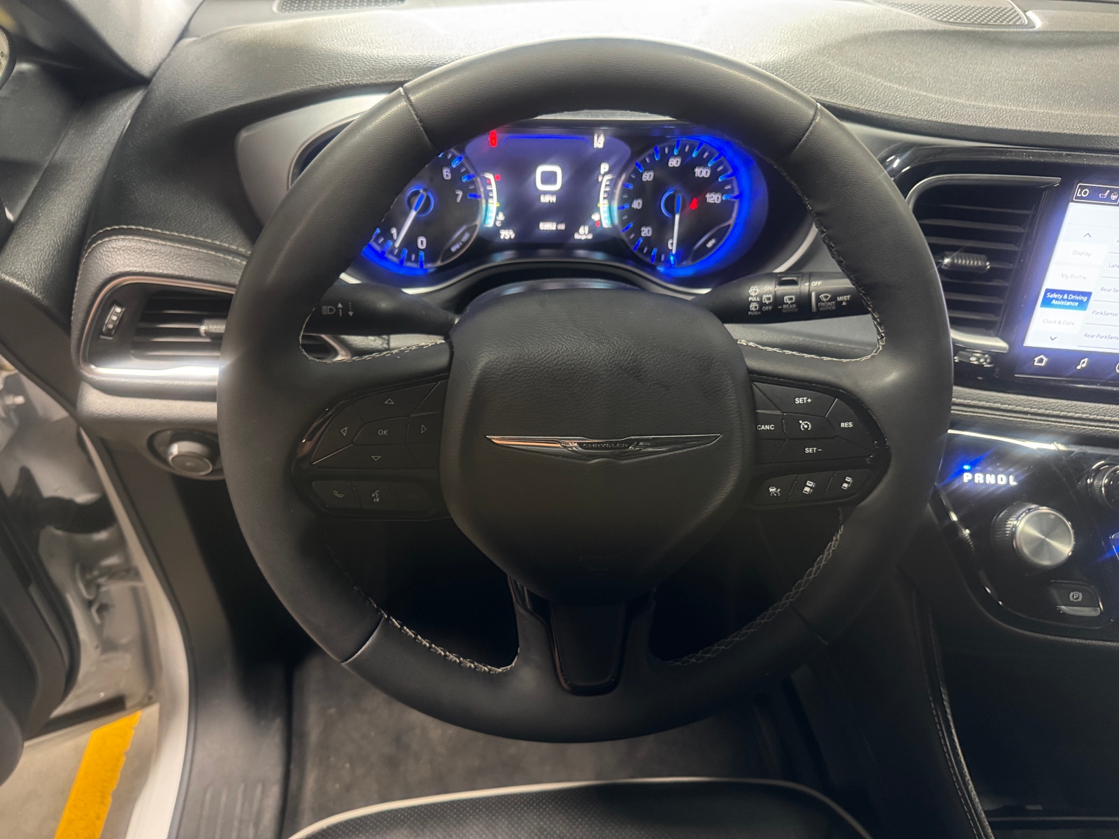 Thumbnail: 2025 Chrysler Pacifica - 4
