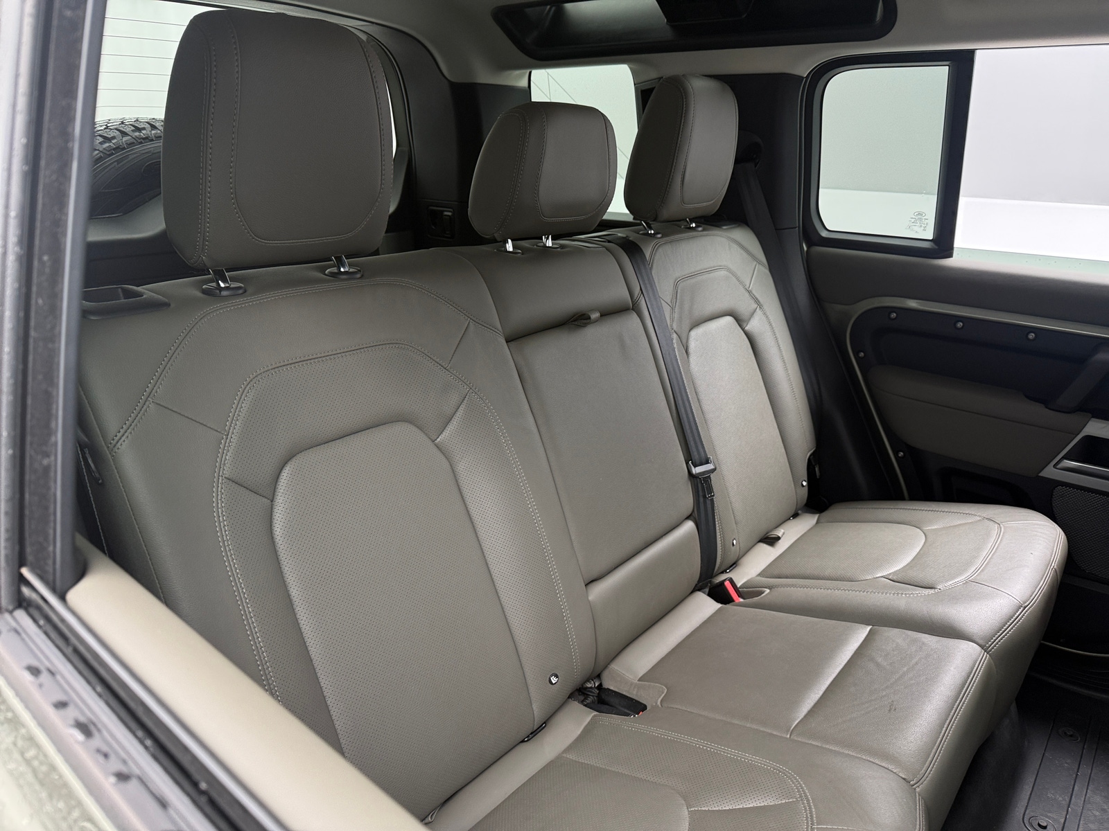 Thumbnail: 2024 Land Rover Defender - 5