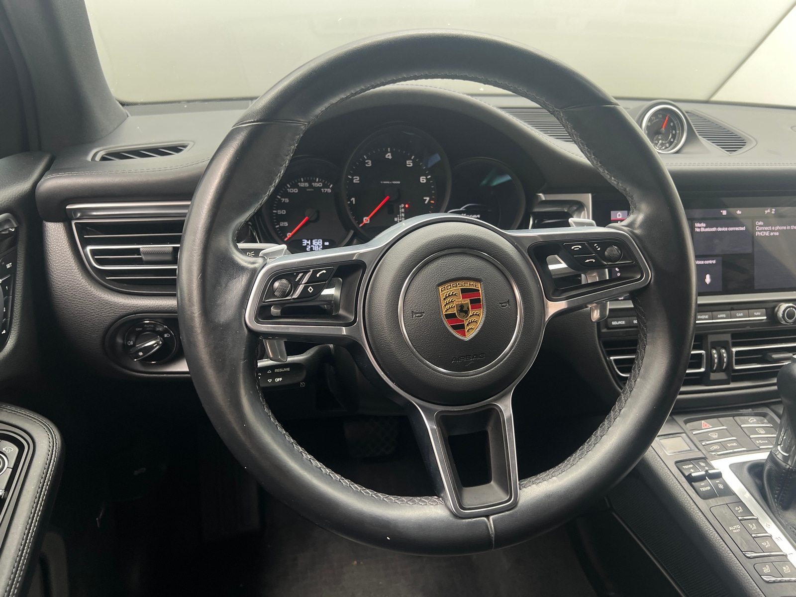Thumbnail: 2020 Porsche Macan - 4