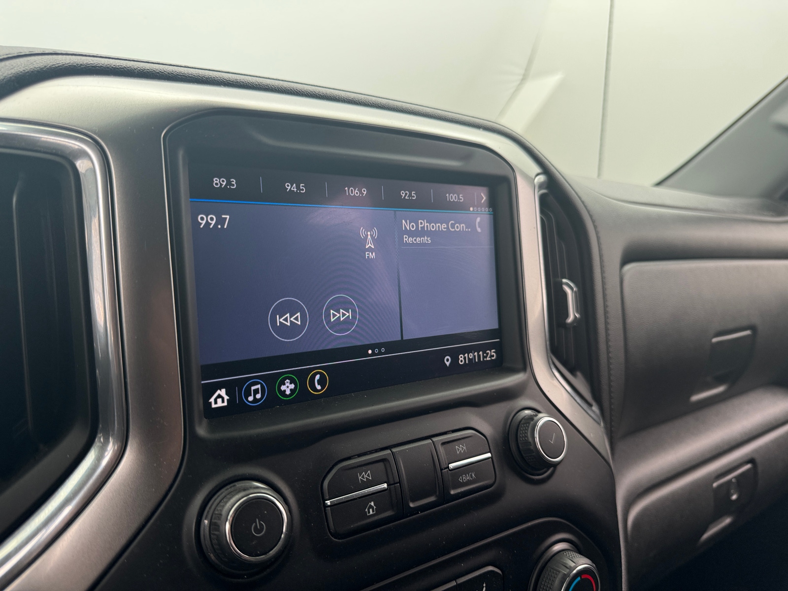 Thumbnail: 2020 Chevrolet Silverado 1500 - 4