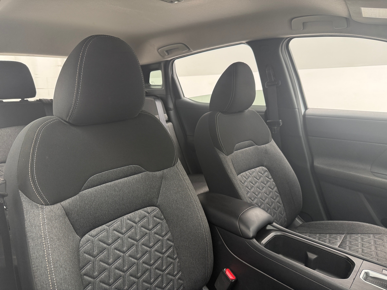 Thumbnail: 2025 Nissan Kicks - 2