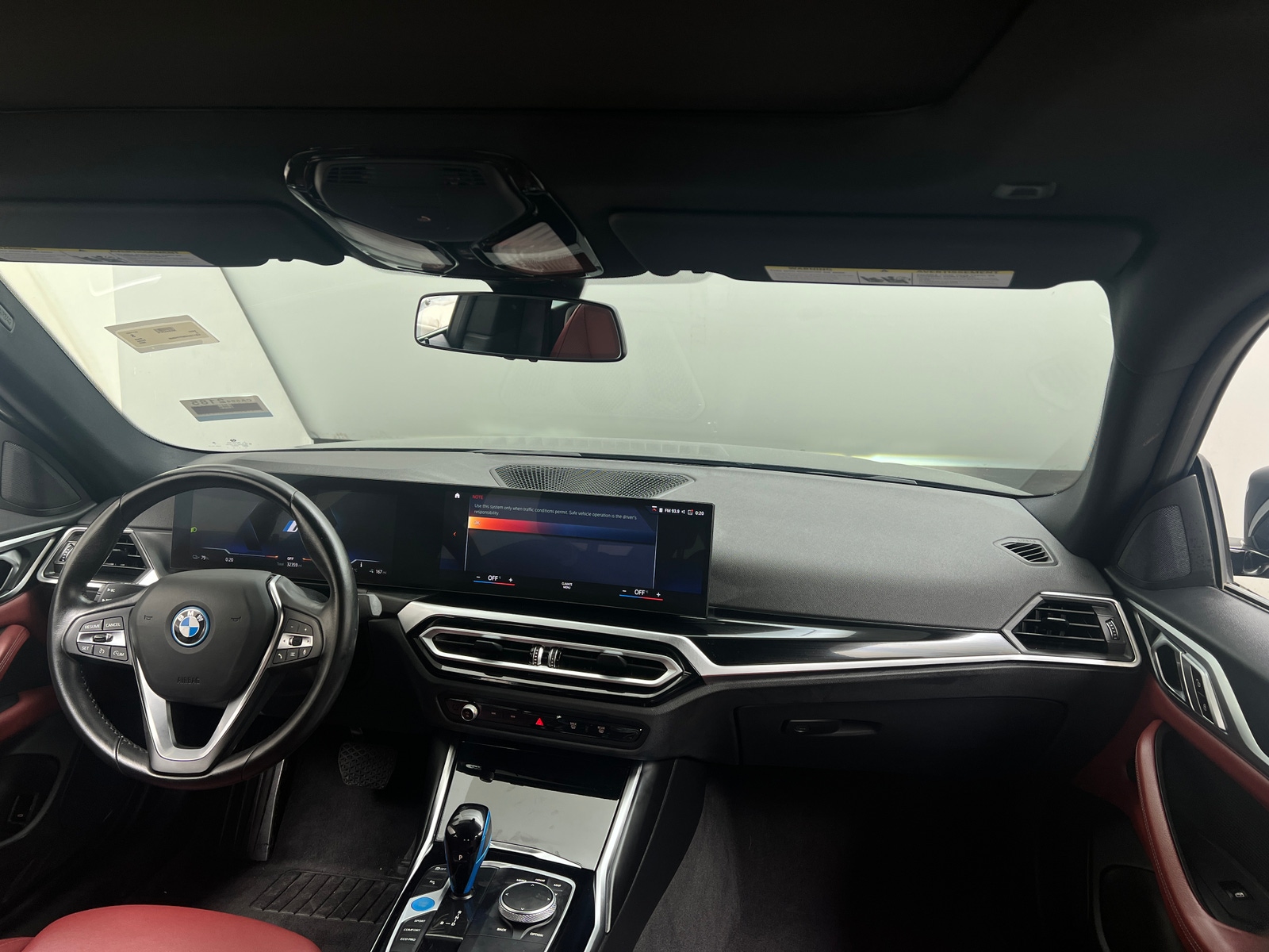 Thumbnail: 2023 BMW i4 - 2