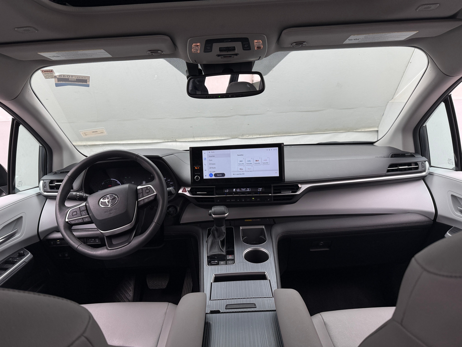 Thumbnail: 2025 Toyota Sienna - 3