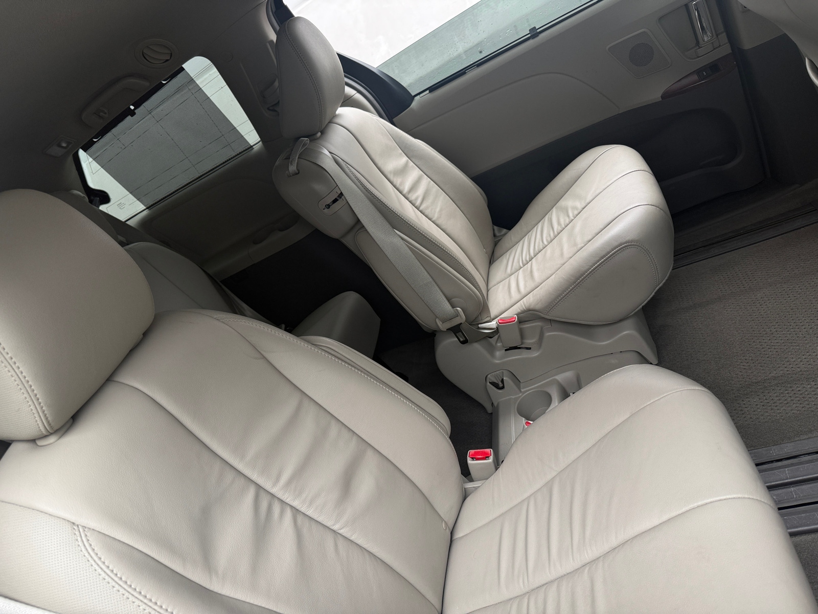 Thumbnail: 2014 Toyota Sienna - 5