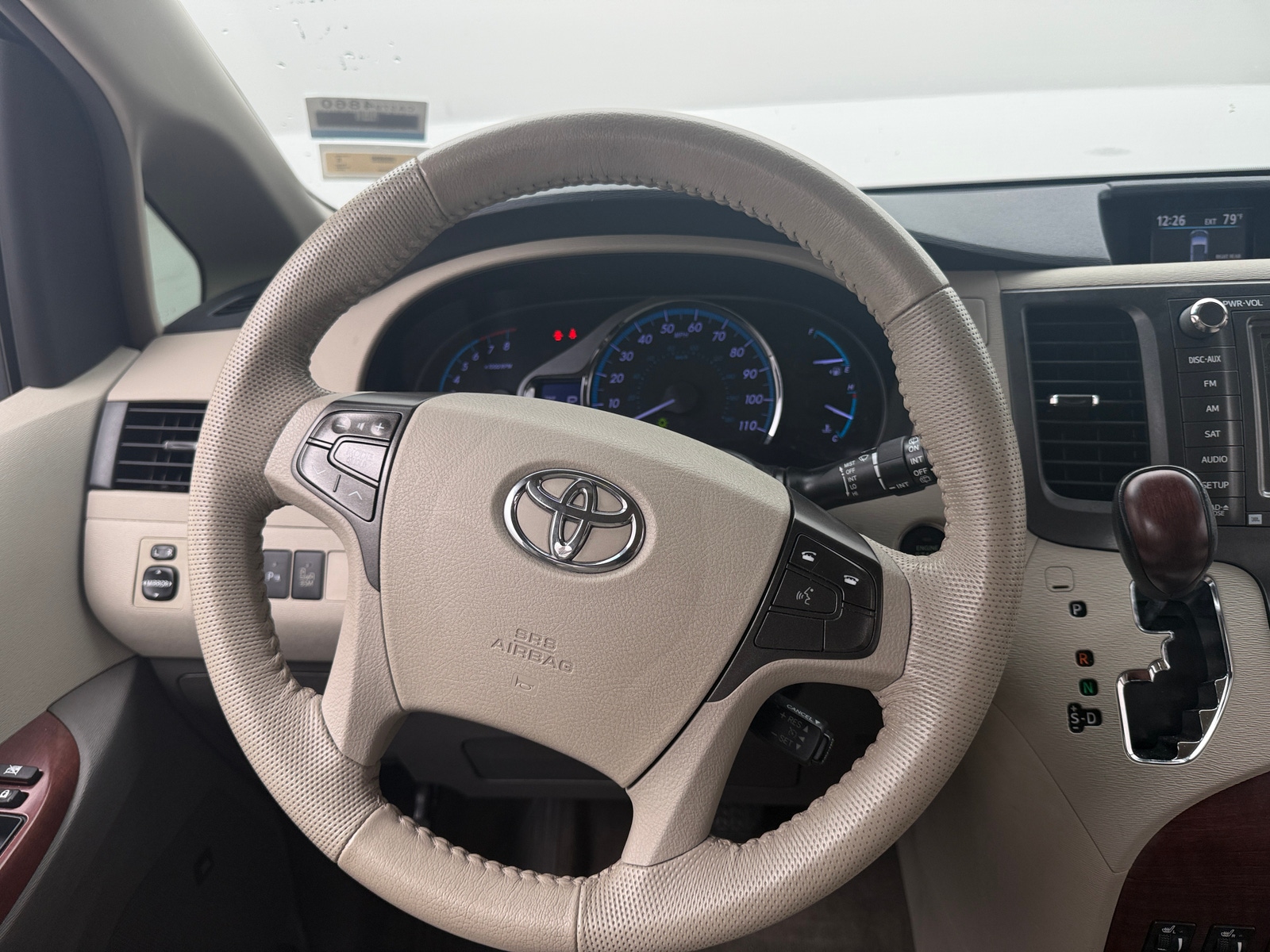 Thumbnail: 2014 Toyota Sienna - 4