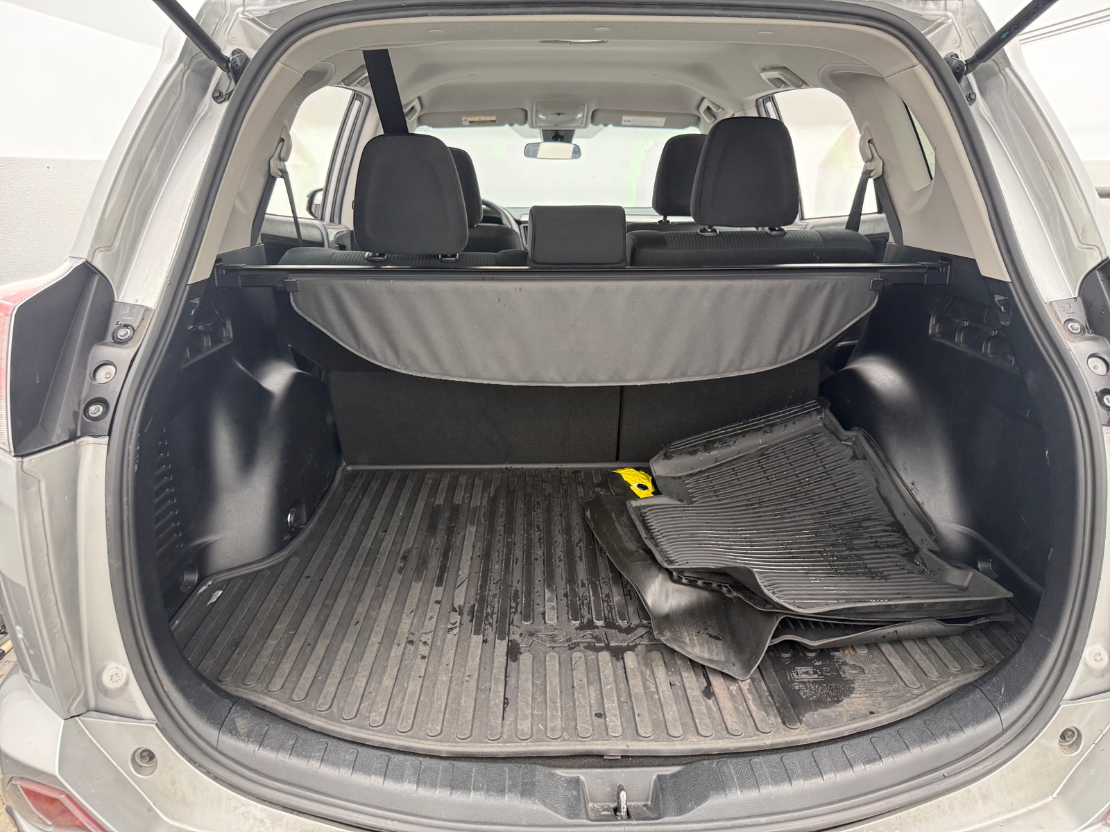 Thumbnail: 2018 Toyota RAV4 - 7