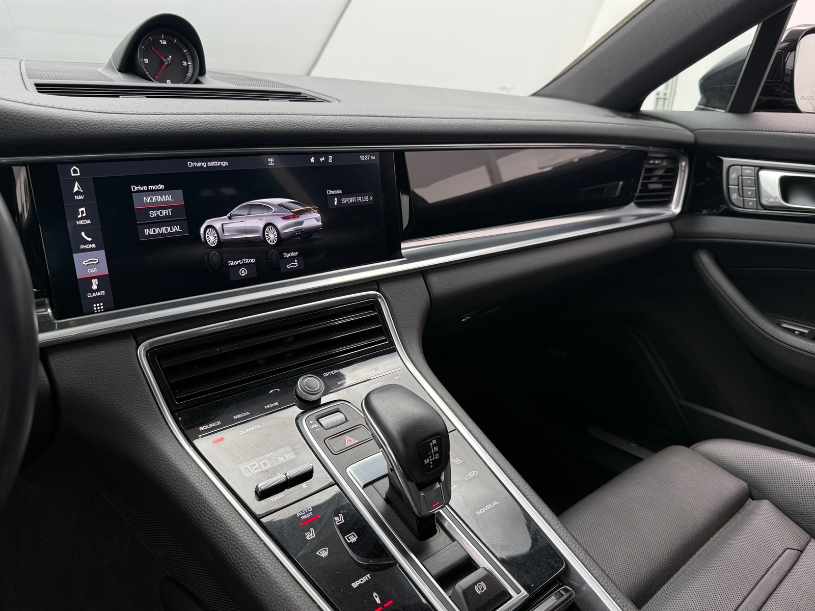 Thumbnail: 2020 Porsche Panamera - 4