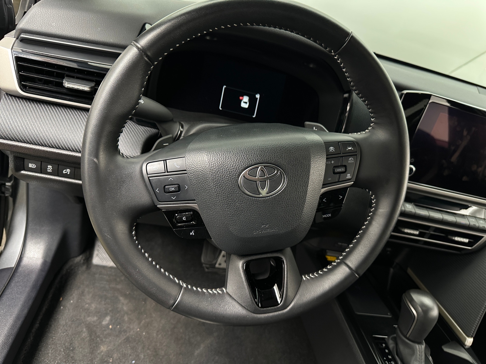 Thumbnail: 2025 Toyota Camry - 4