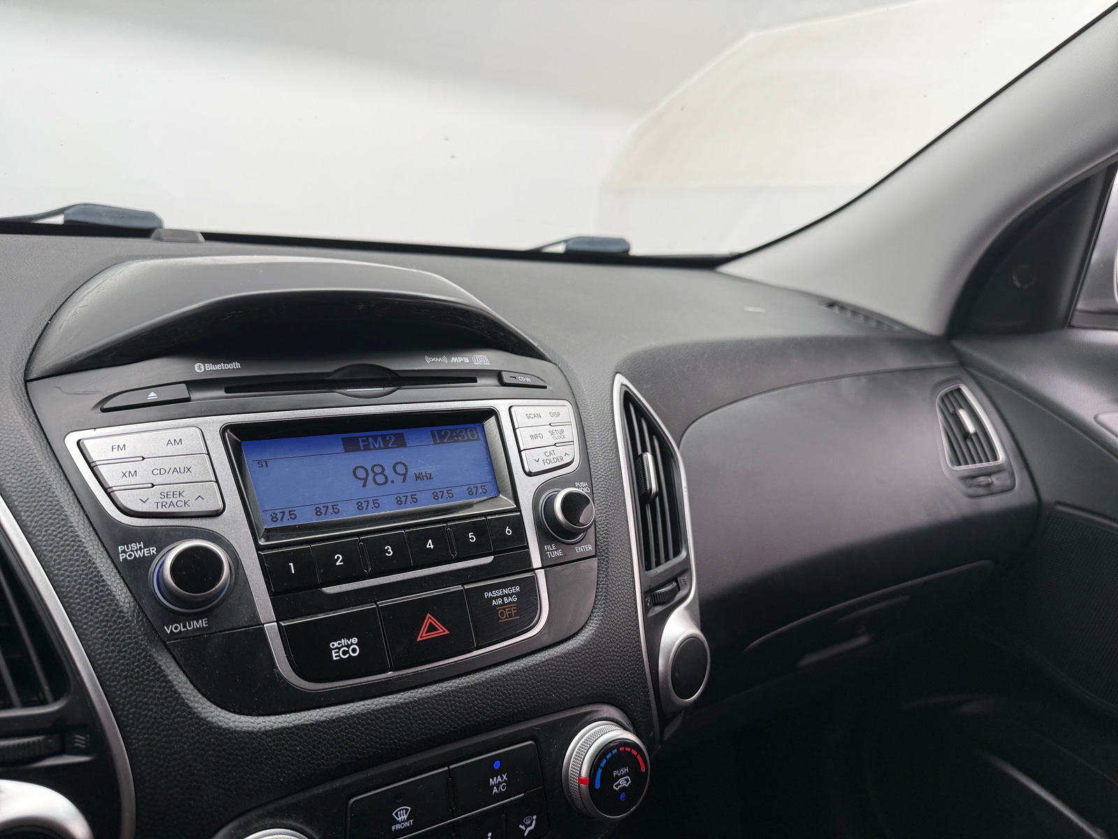 Thumbnail: 2013 Hyundai Tucson - 3