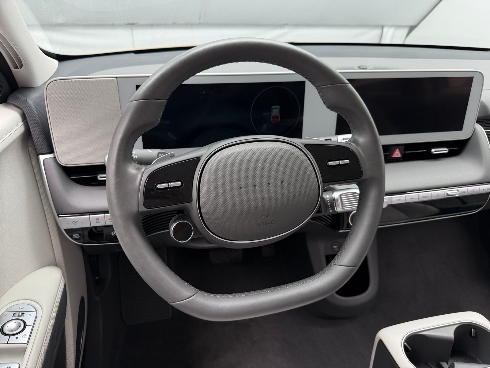 Thumbnail: 2023 Hyundai Ioniq 5 - 4