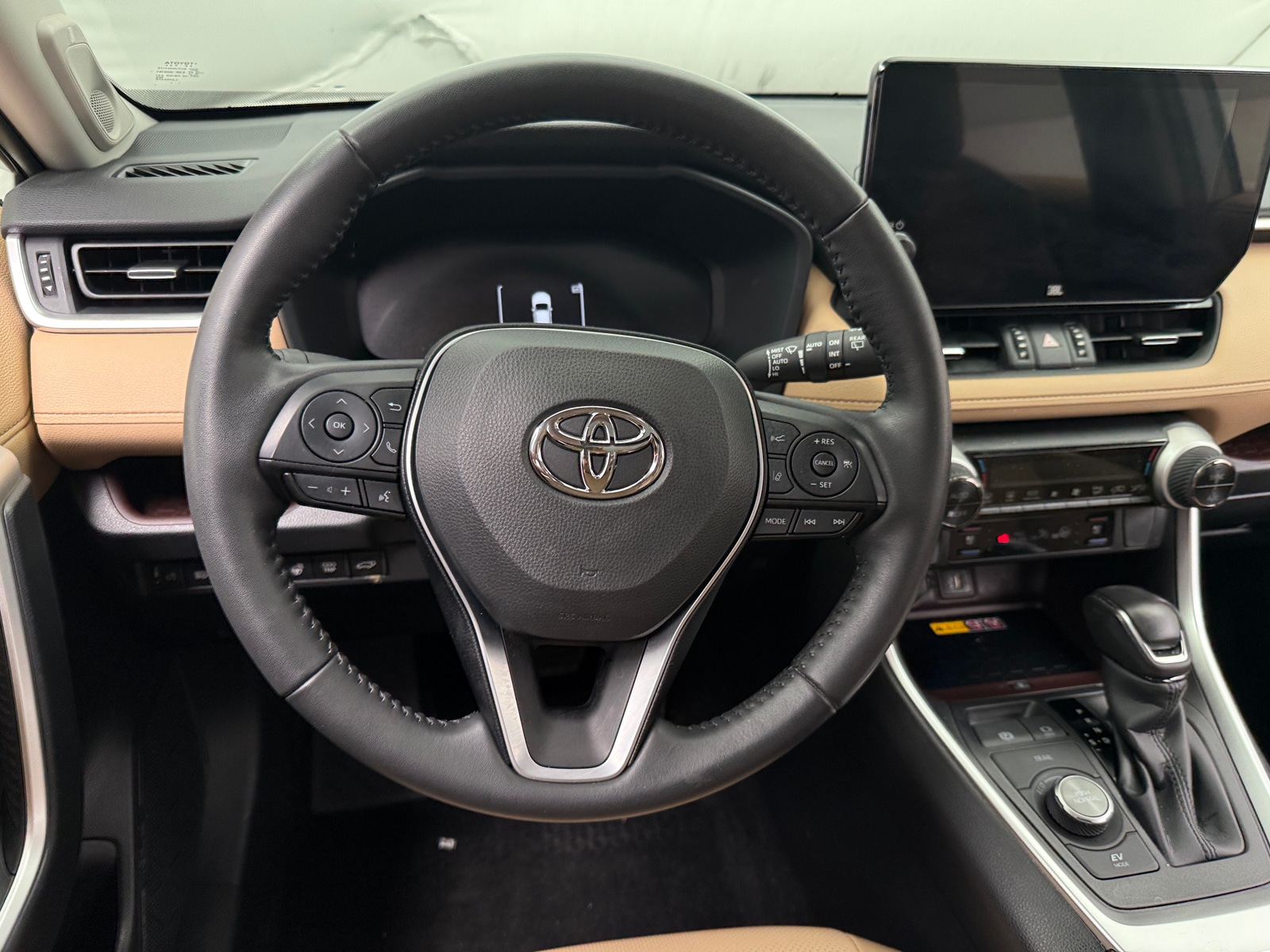 Thumbnail: 2023 Toyota RAV4 - 4