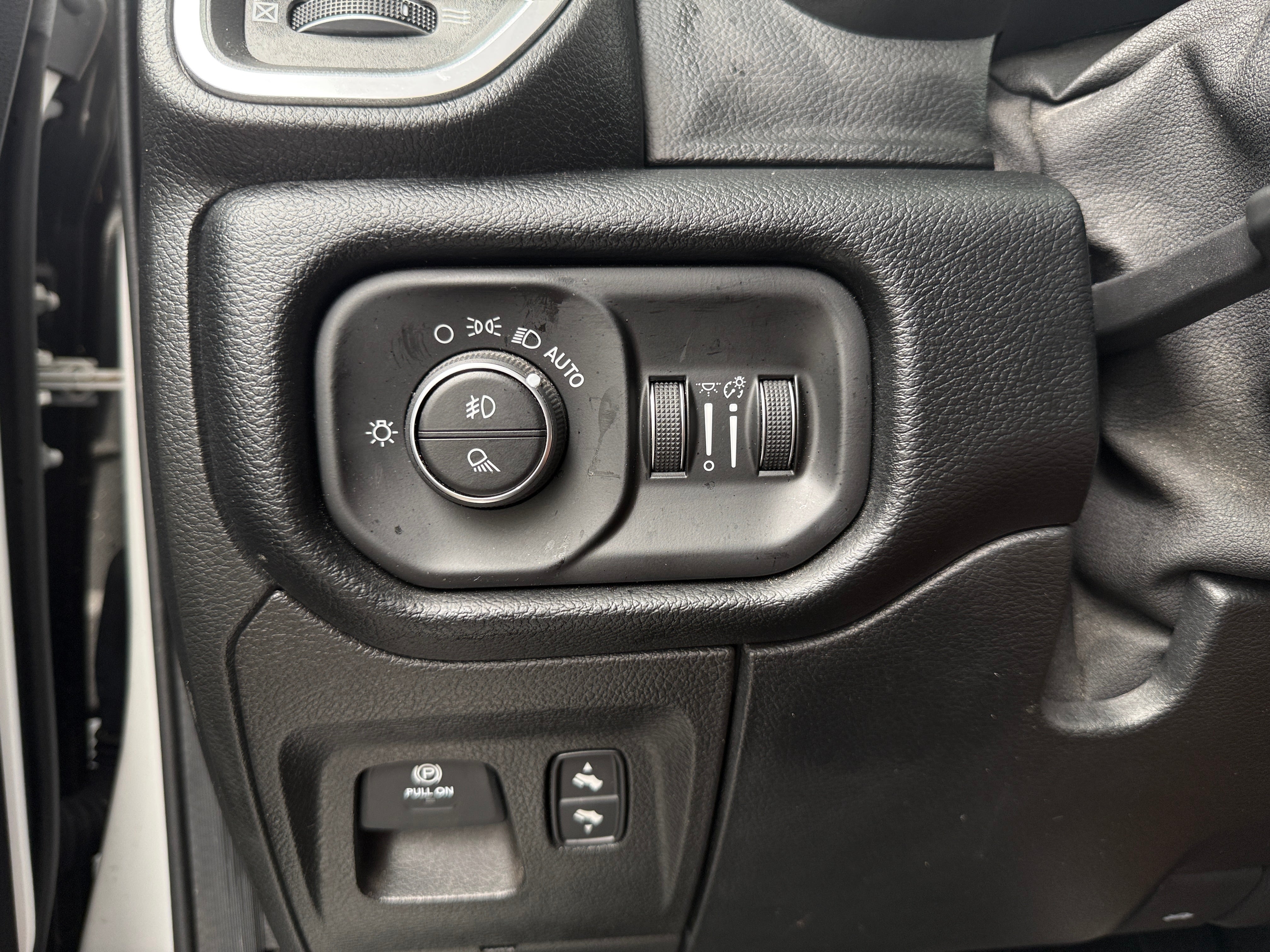 2020 RAM Ram 1500 Pickup Laramie - Photo 14