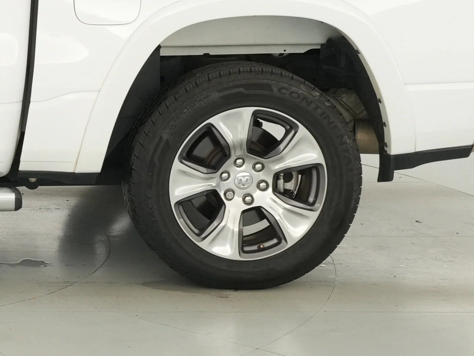 2020 RAM Ram 1500 Pickup Laramie - Photo 16
