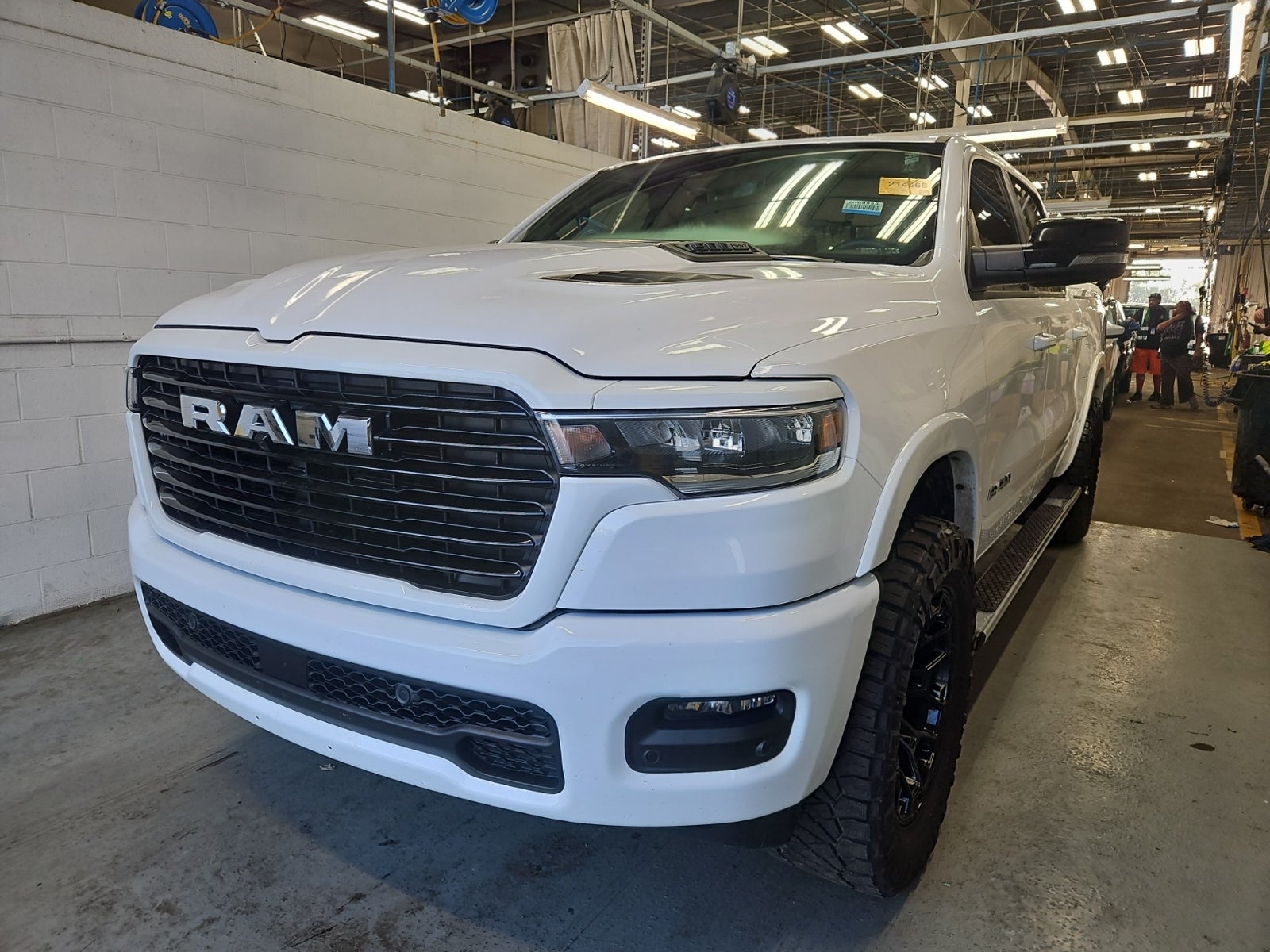 2025 Ram 1500 Laramie 4x4 Crew Cab 5'7" Box