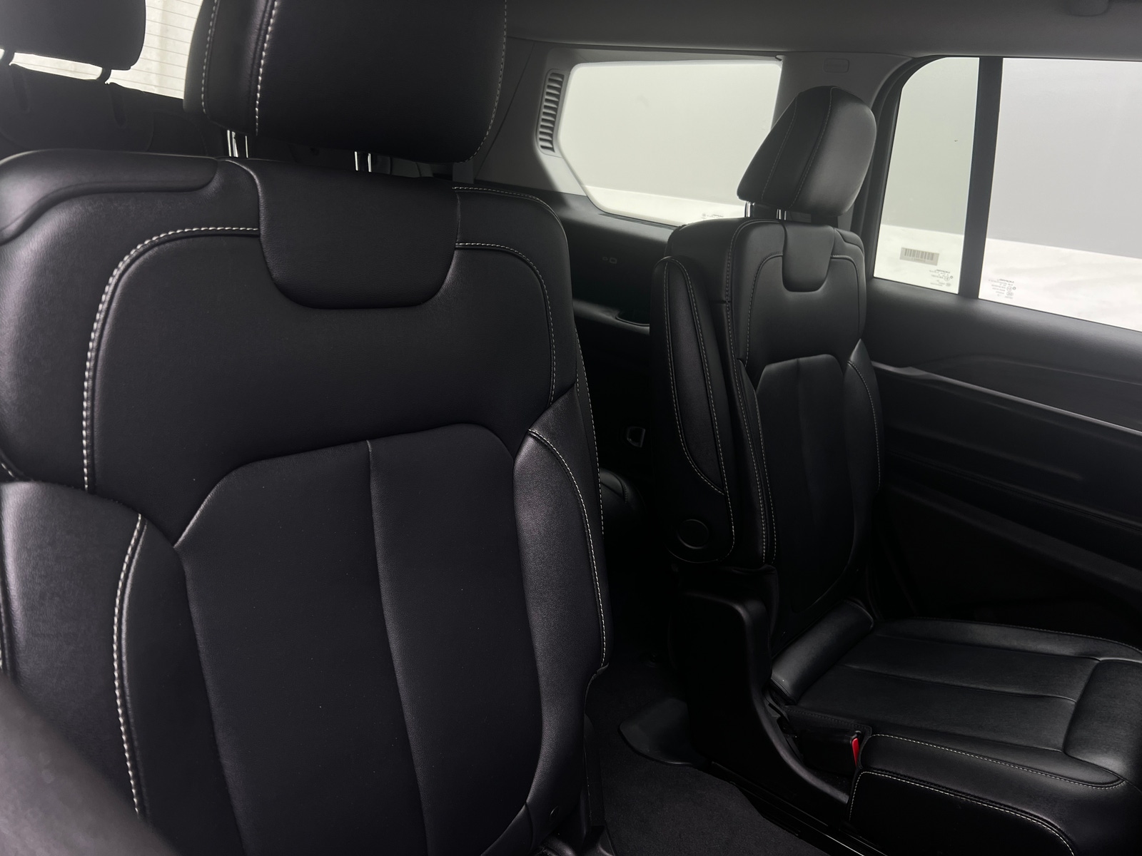 Thumbnail: 2023 Jeep Grand Cherokee L - 5