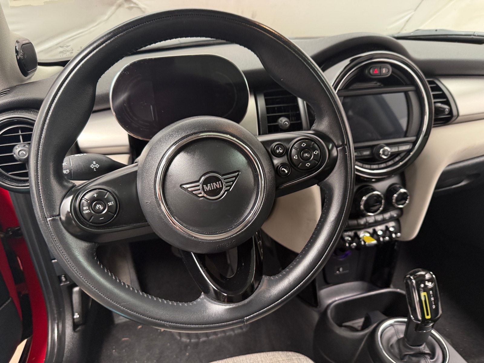 Thumbnail: 2021 MINI Cooper Hardtop - 4