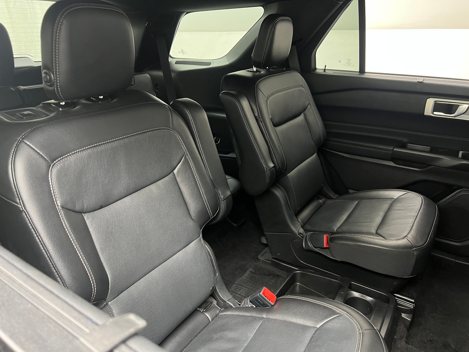 Thumbnail: 2020 Ford Explorer - 5