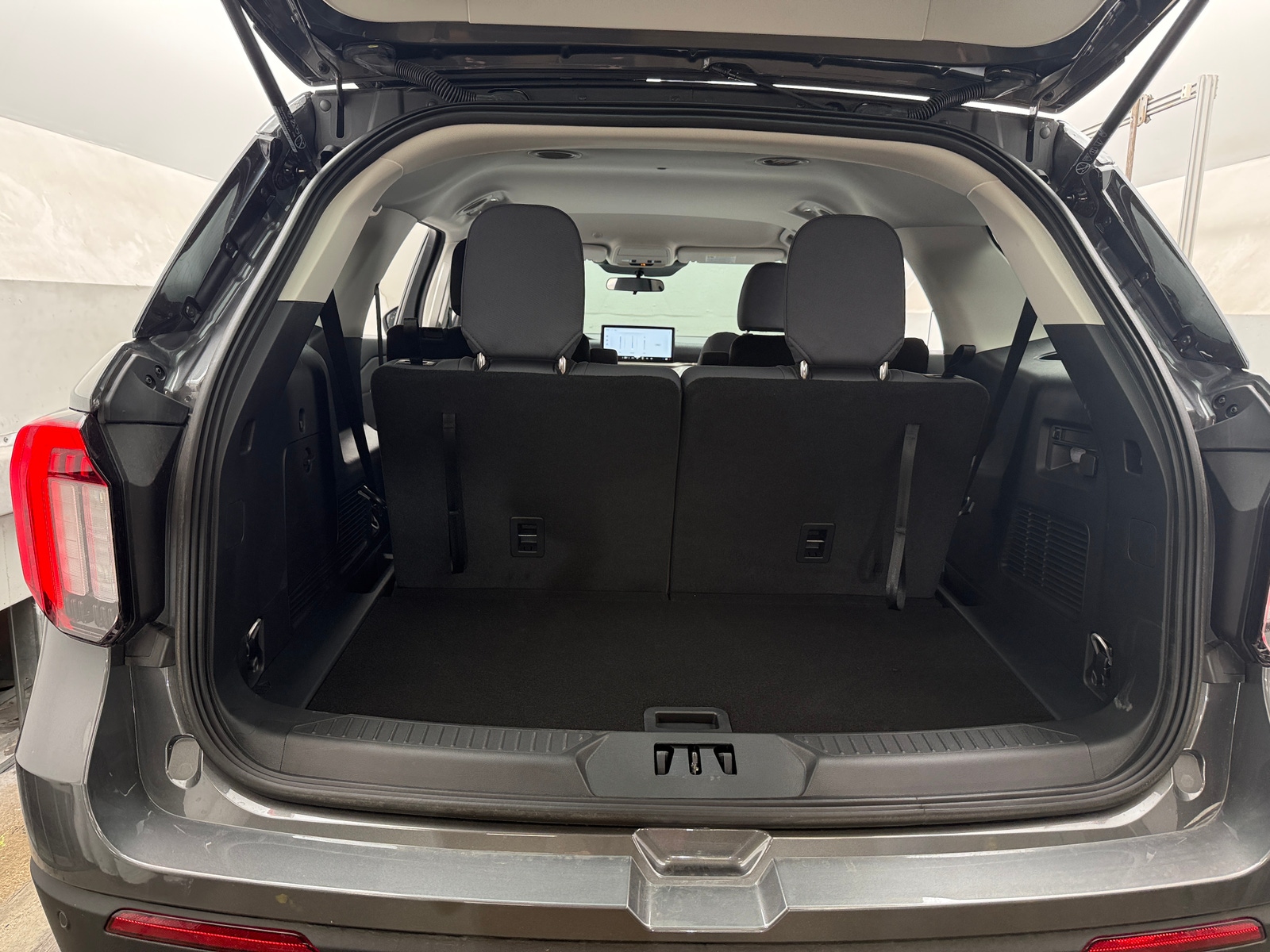 Thumbnail: 2026 Ford Explorer - 7