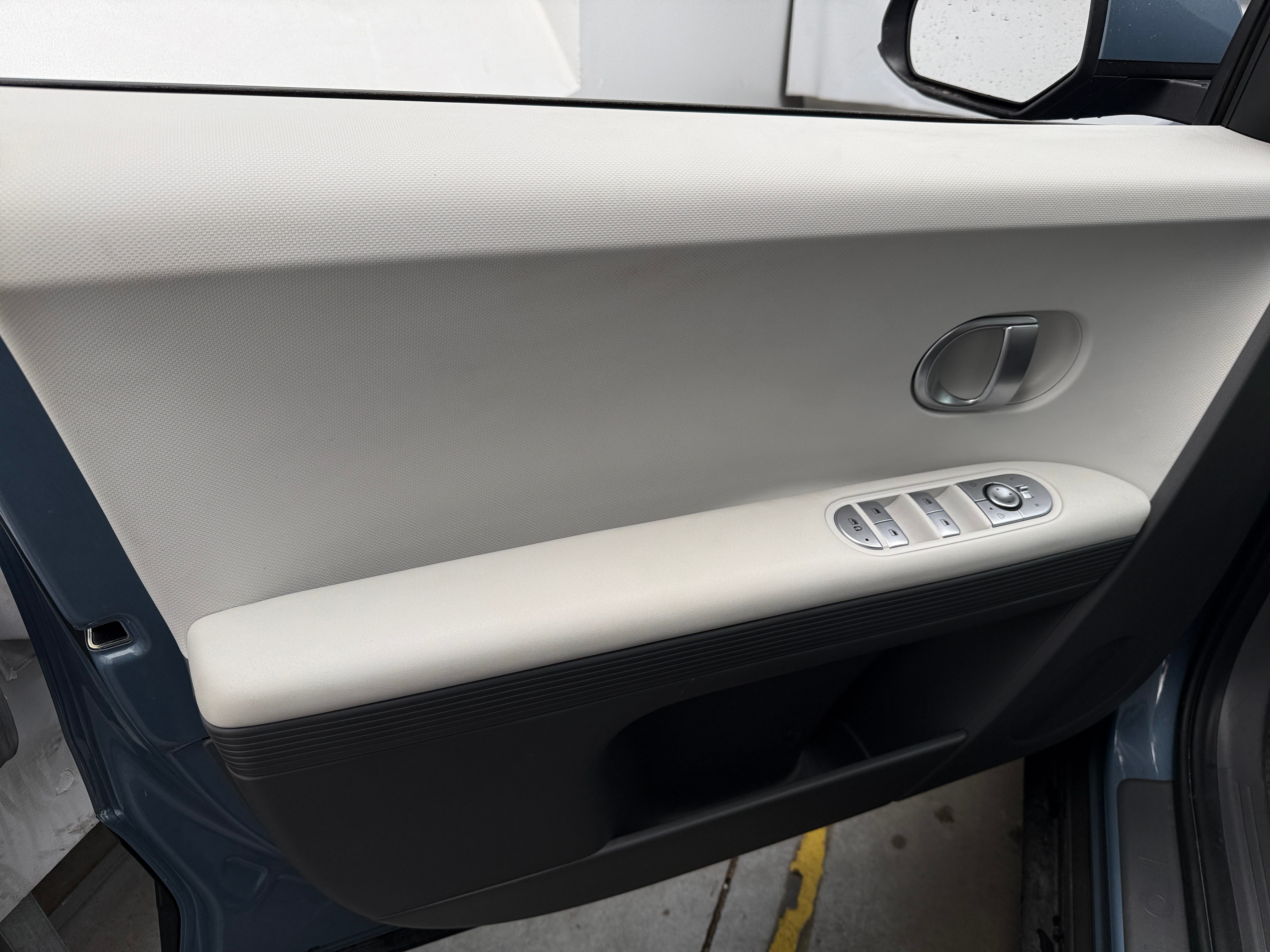 Used 2024 Hyundai IONIQ 5 SE with VIN KM8KM4DE1RU252335 for sale in Oak Creek, WI