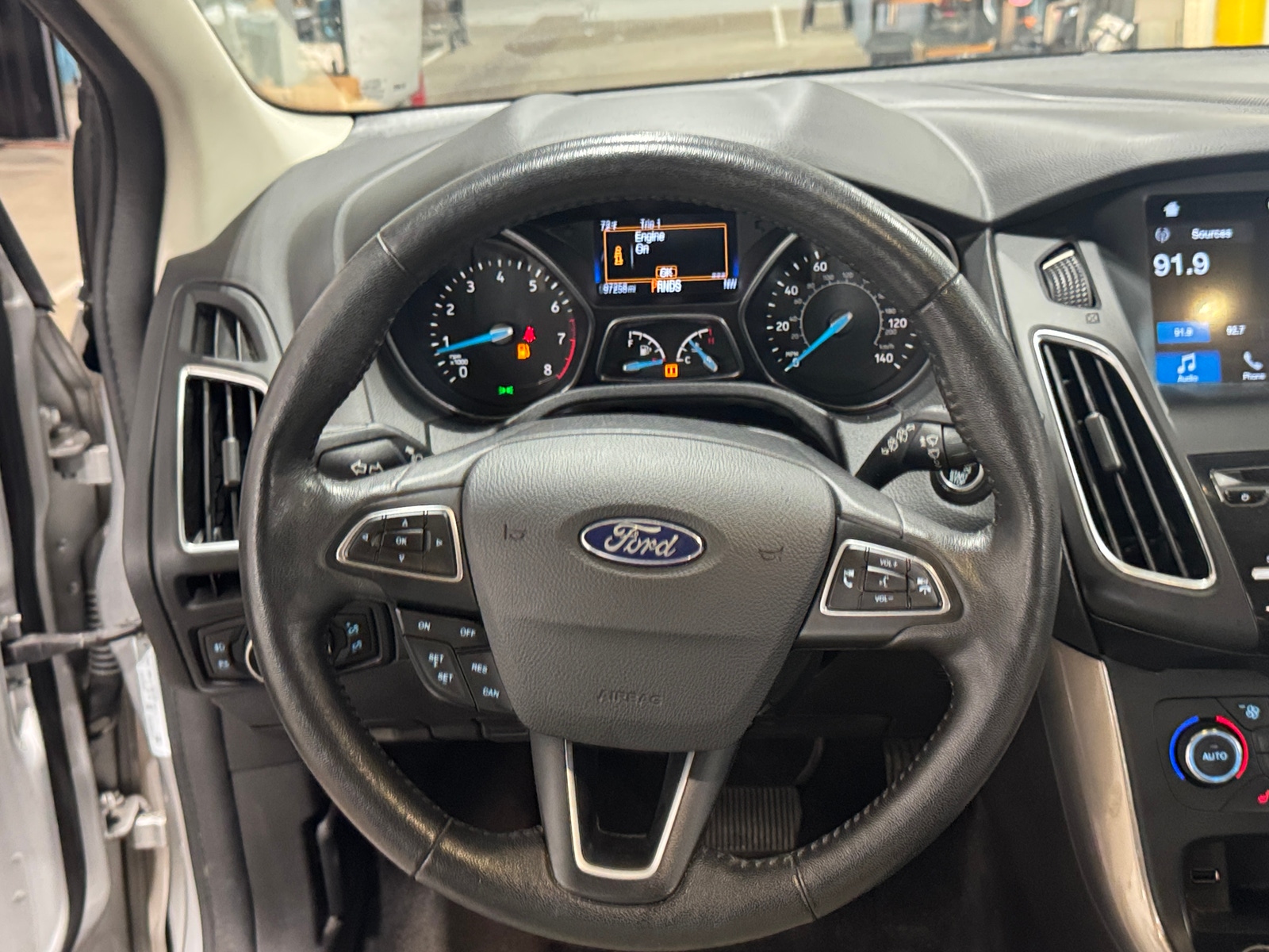 Thumbnail: 2017 Ford Focus - 4
