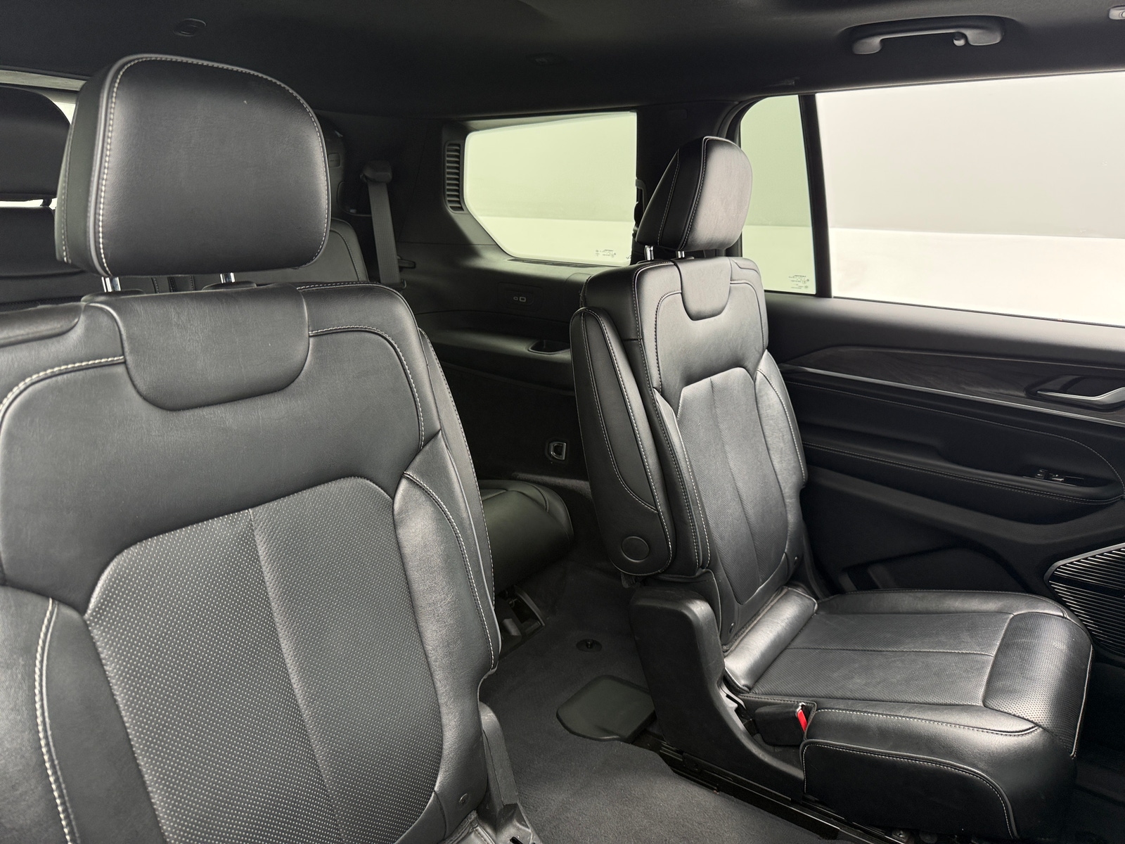 Thumbnail: 2023 Jeep Grand Cherokee L - 5
