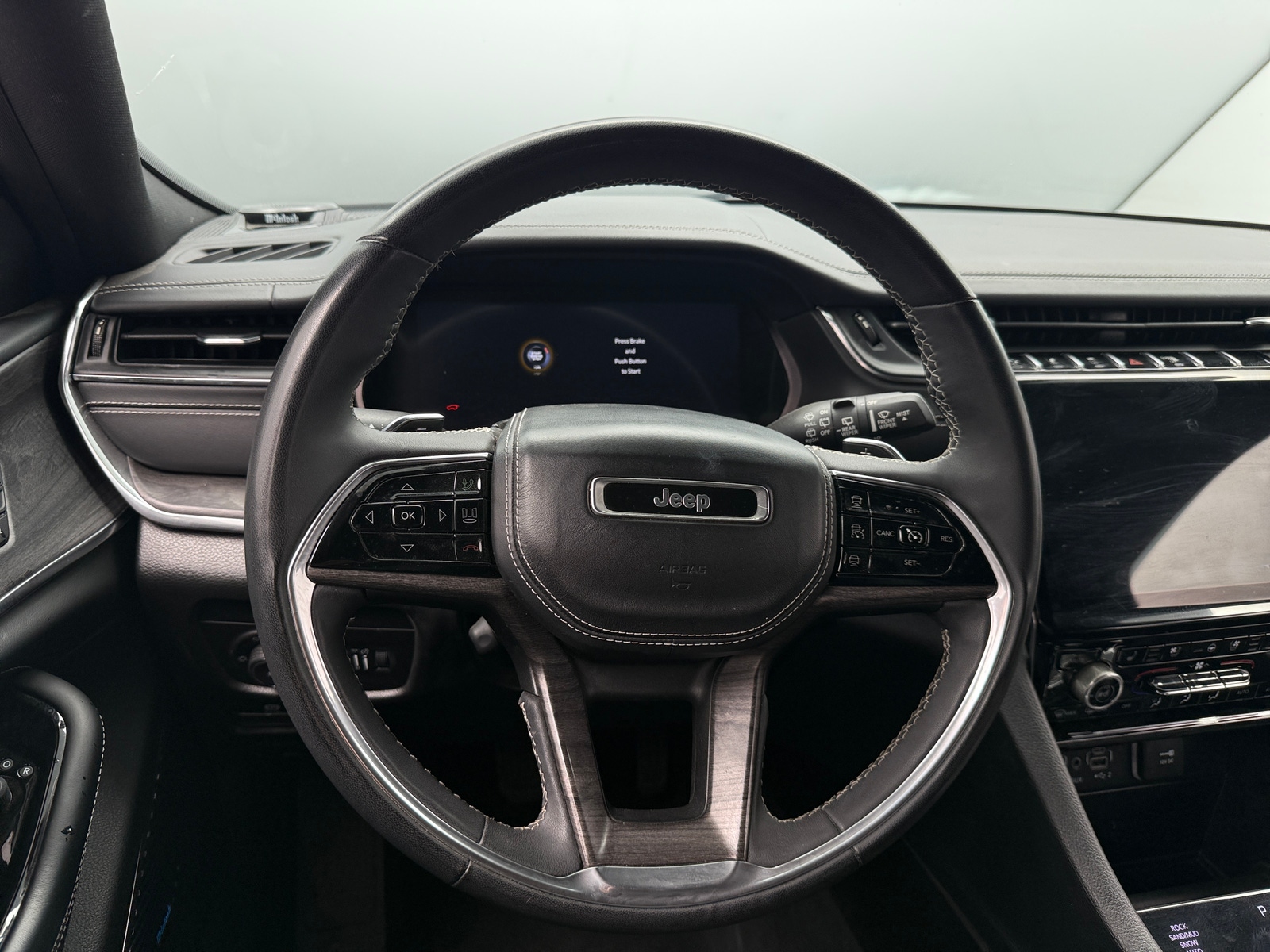 Thumbnail: 2023 Jeep Grand Cherokee L - 4