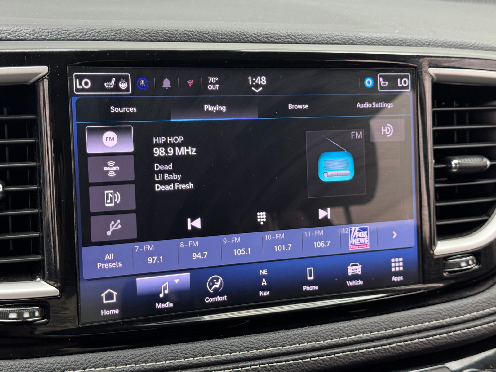 Thumbnail: 2024 Chrysler Pacifica - 3