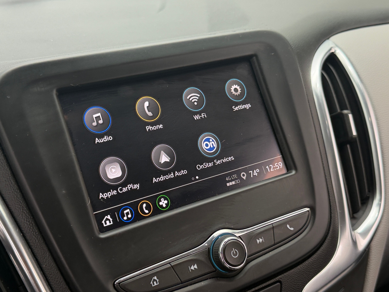Thumbnail: 2022 Chevrolet Equinox - 4
