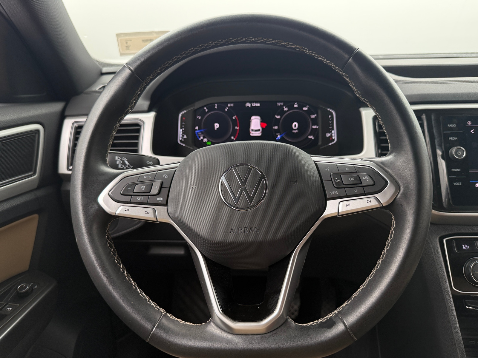 Thumbnail: 2022 Volkswagen Atlas - 4