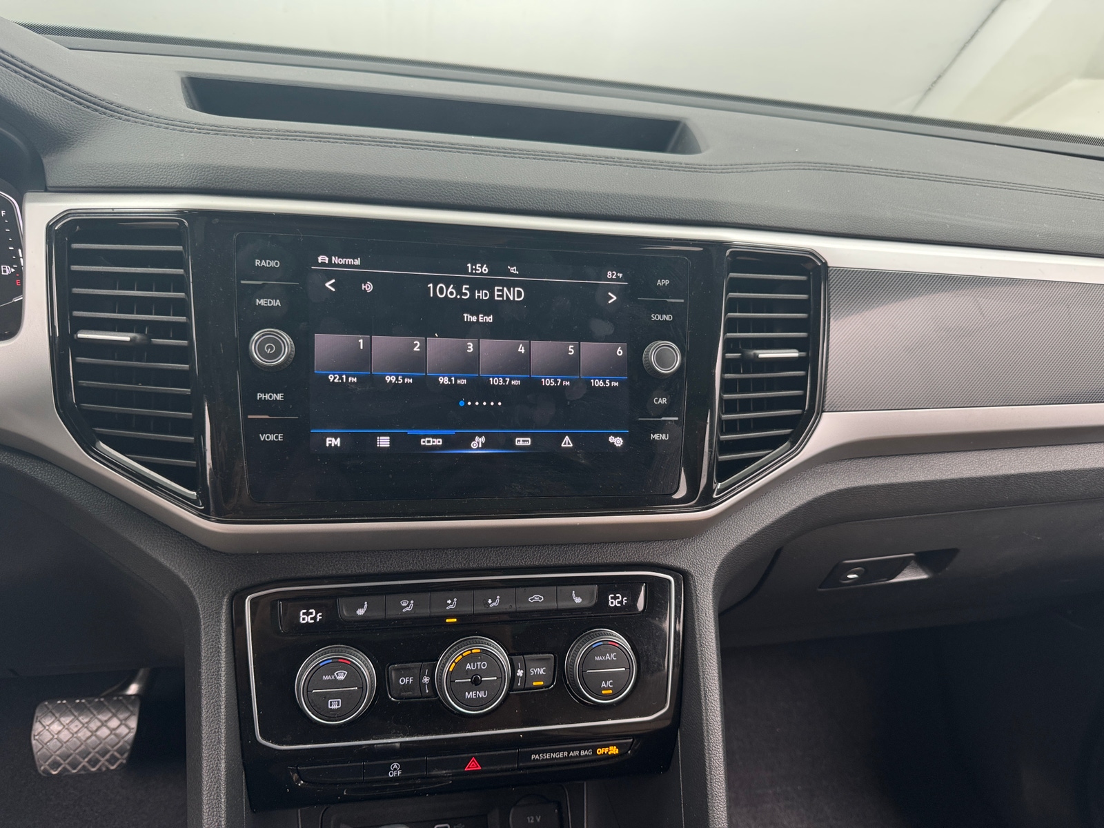 Thumbnail: 2023 Volkswagen Atlas - 3