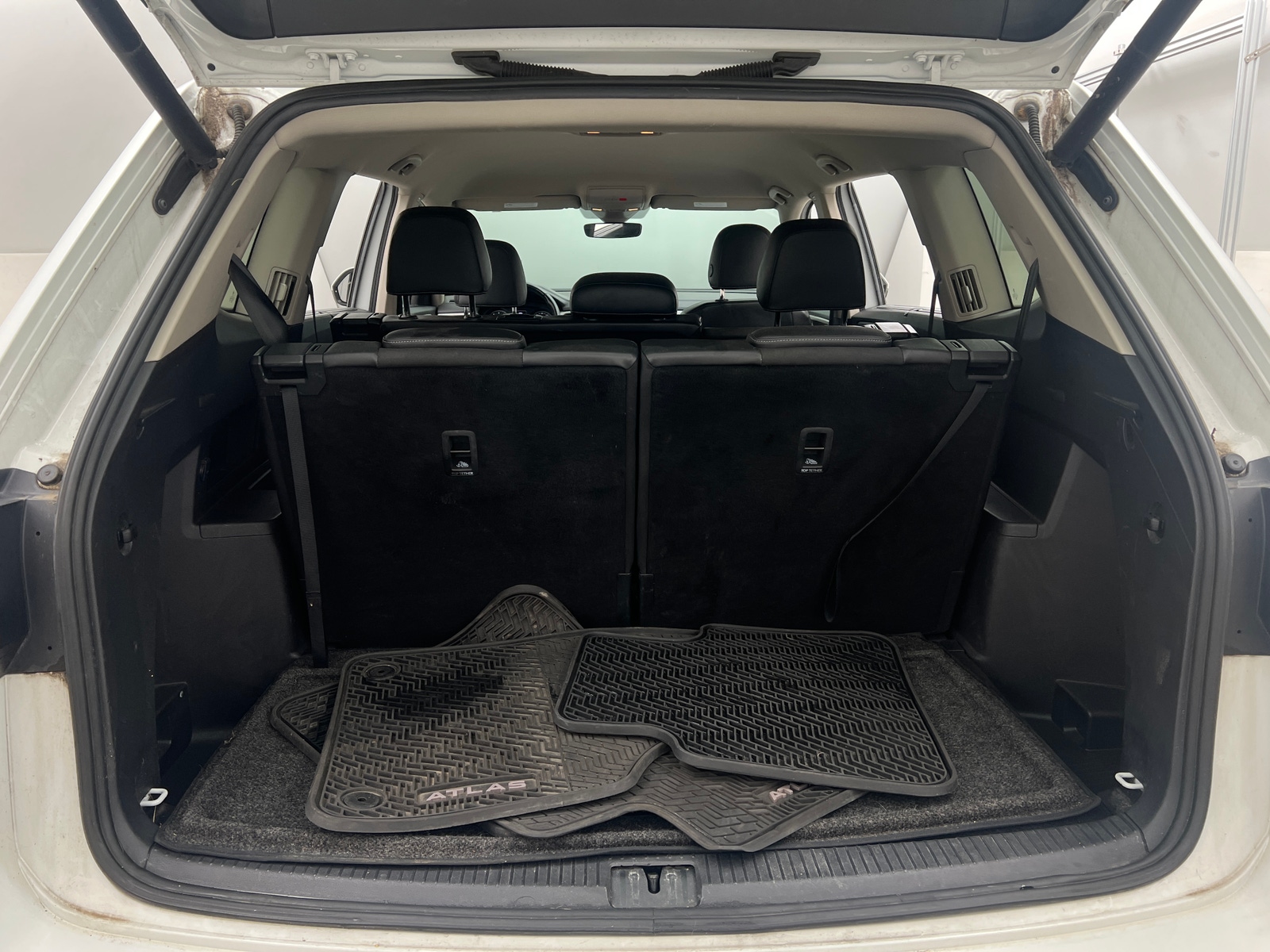 Thumbnail: 2018 Volkswagen Atlas - 6