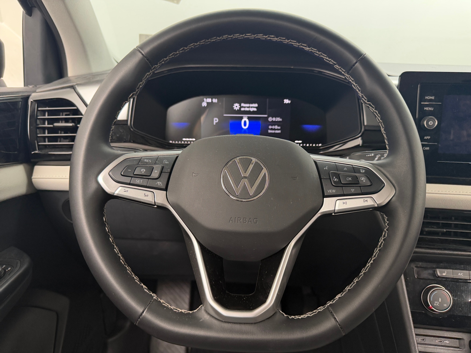 Thumbnail: 2025 Volkswagen Taos - 5
