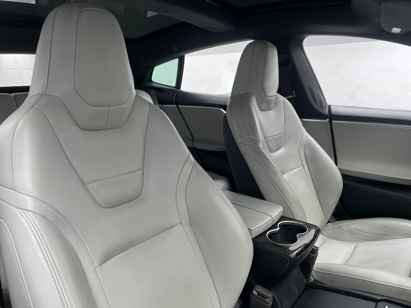 Thumbnail: 2016 Tesla Model S - 2