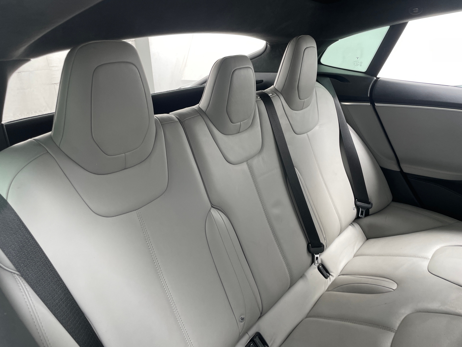 Thumbnail: 2016 Tesla Model S - 6