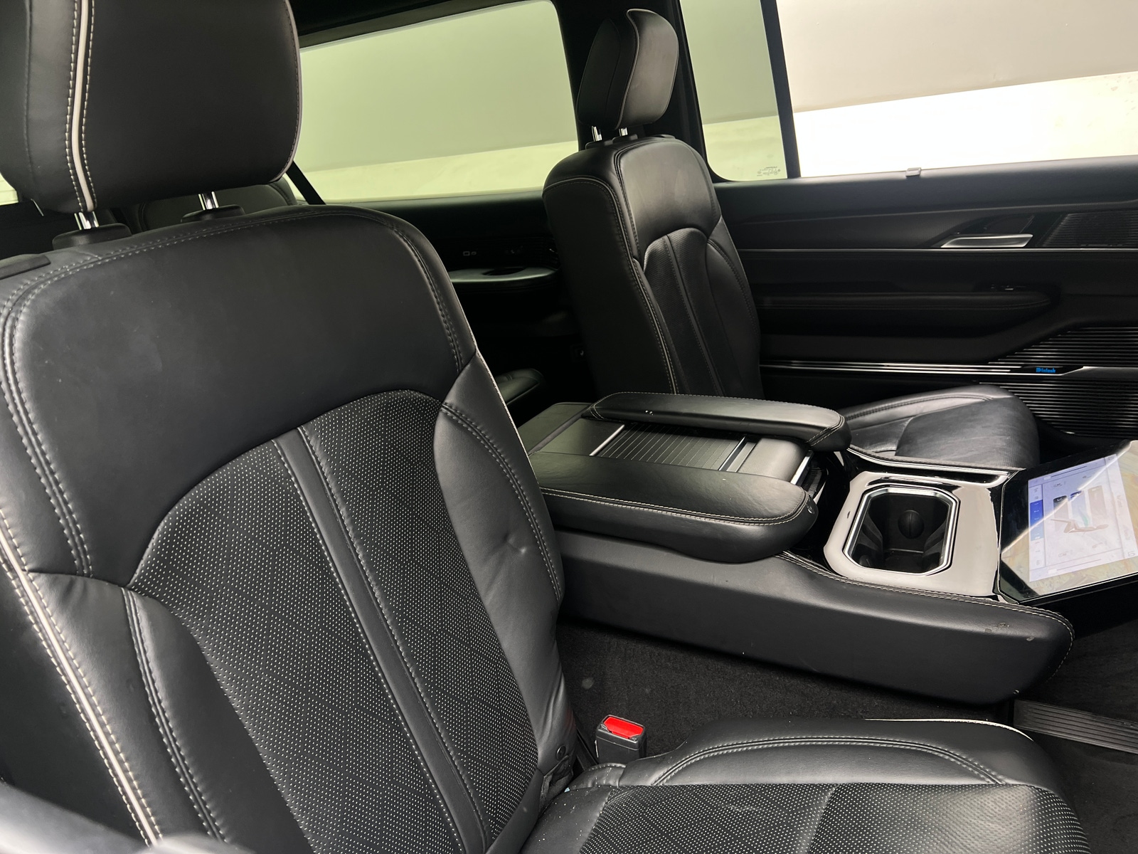 Thumbnail: 2024 Jeep Grand Wagoneer L - 5