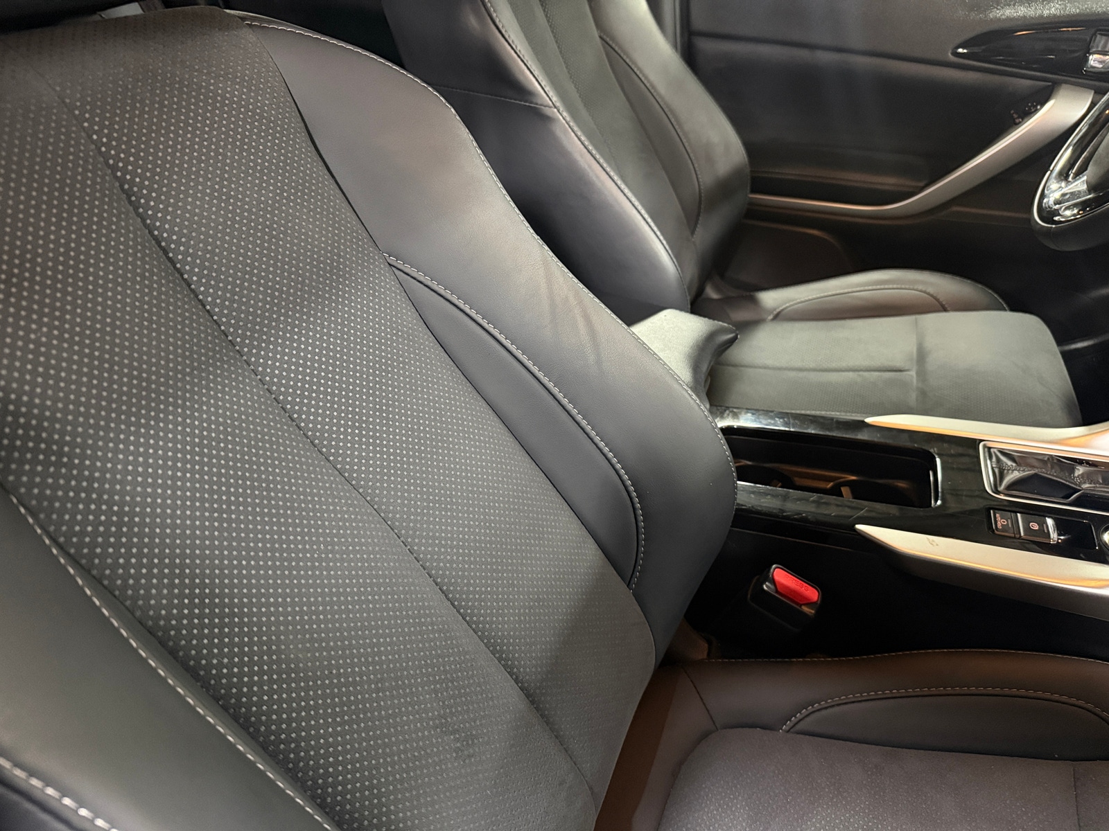 Thumbnail: 2026 Mitsubishi Eclipse Cross - 2