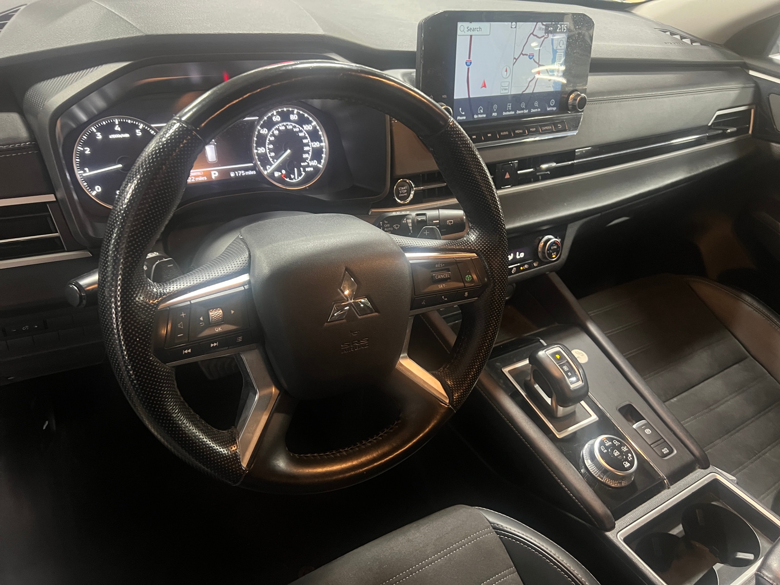 Thumbnail: 2024 Mitsubishi Outlander - 4