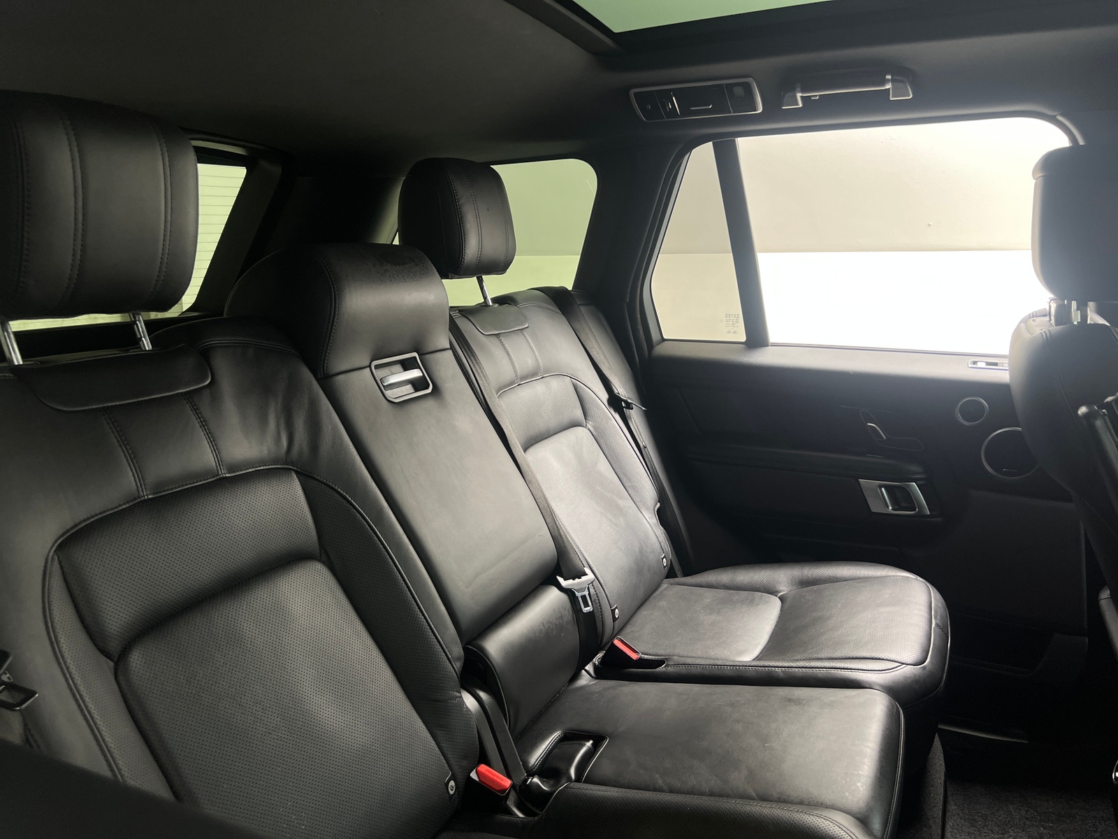 Thumbnail: 2019 Land Rover Range Rover - 5