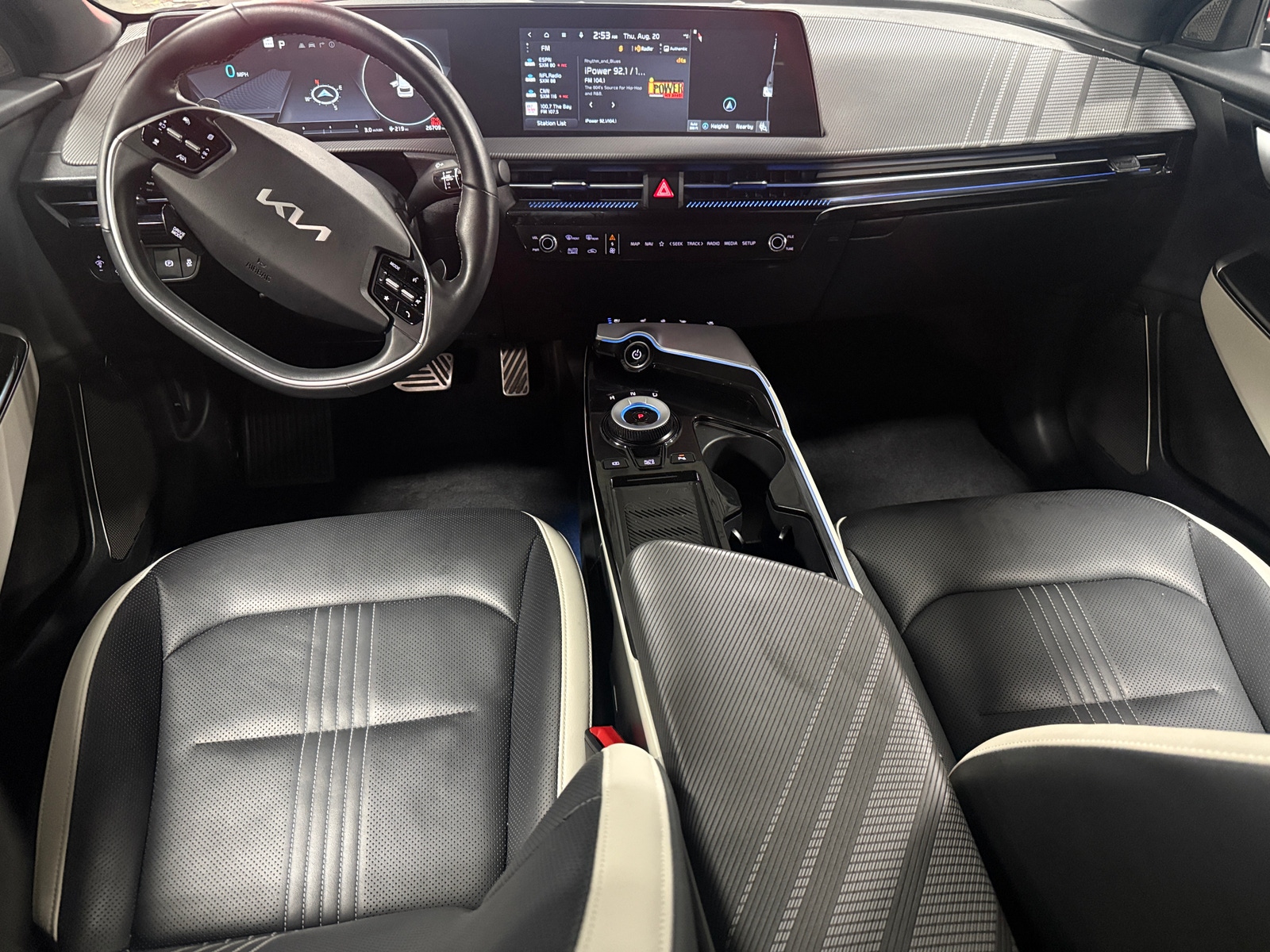 Thumbnail: 2022 Kia EV6 - 2