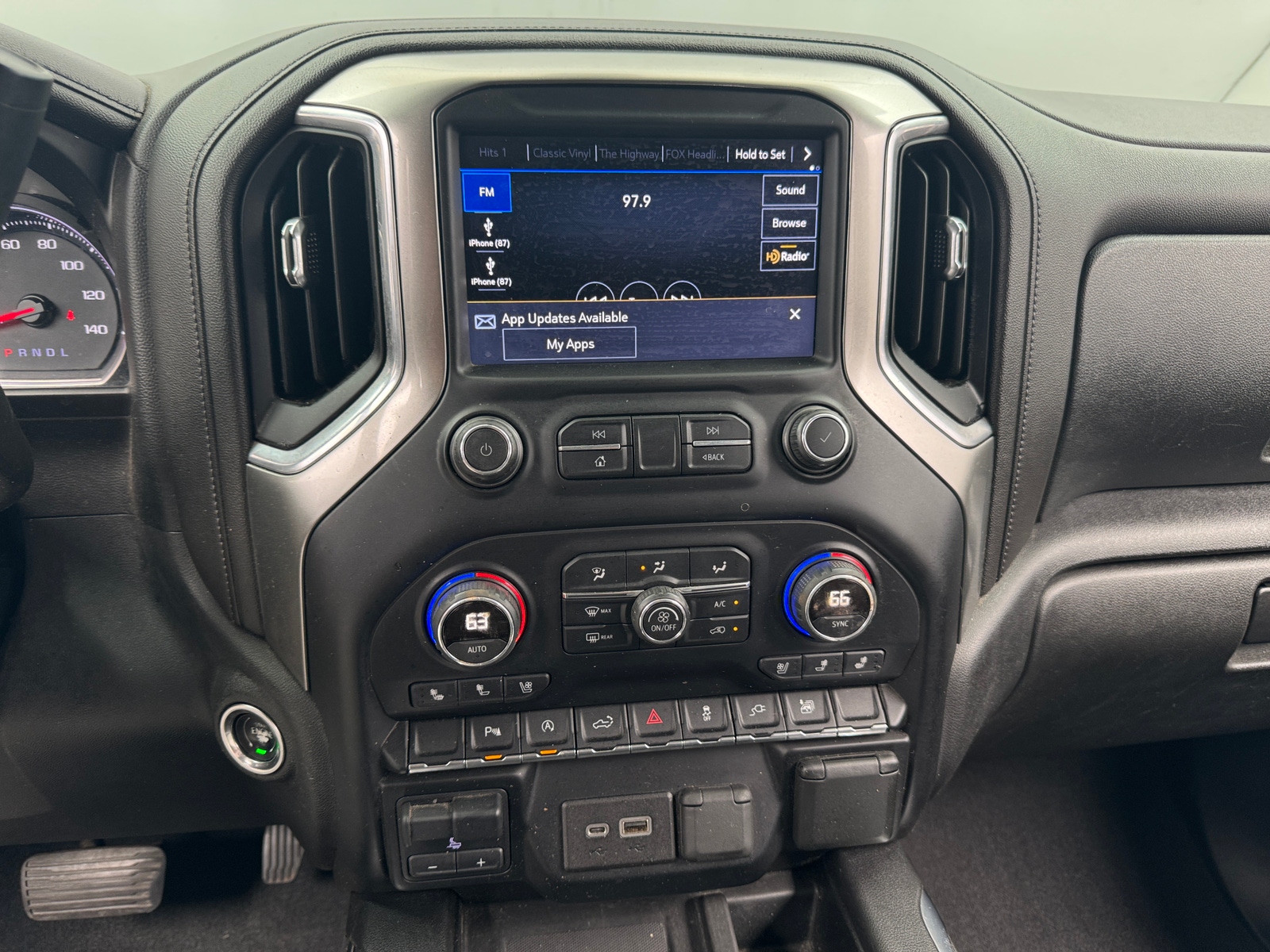 Thumbnail: 2019 Chevrolet Silverado 1500 - 3