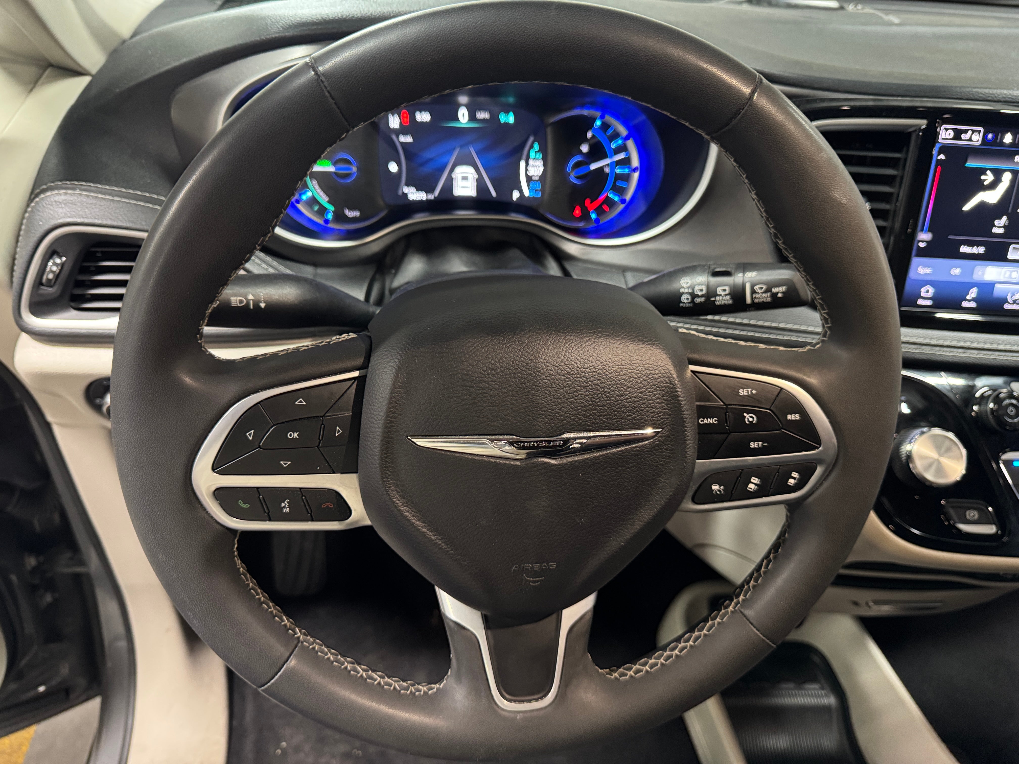 2023 Chrysler Pacifica Hybrid