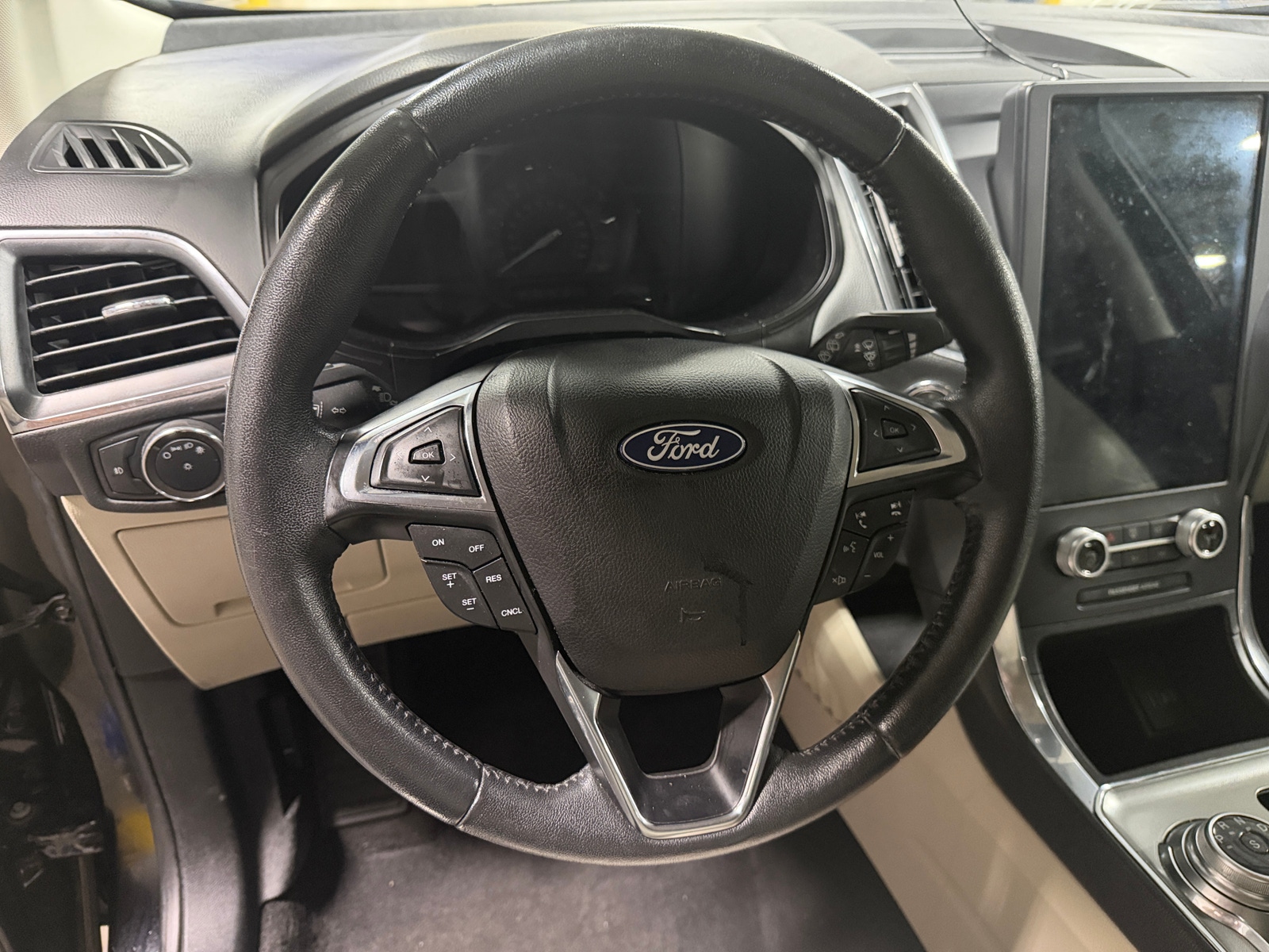 Thumbnail: 2022 Ford Edge - 4